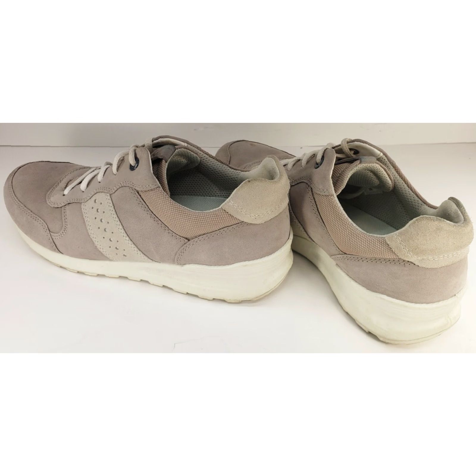 Ecco ECCO Women's Cs20 Wild Dove/Shadow White Comfort Sneaker Size 8M 39EU Casual Comfort Walker Shoes Mens Womens Girls Boys Size US 8 / IT 38 - 5 Thumbnail