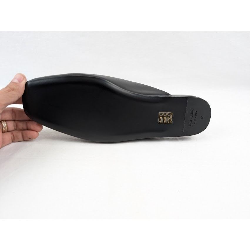 Balenciaga o1rshd1 Cozy New BB Mules in Black Size US 8 / EU 41 - 9 Thumbnail