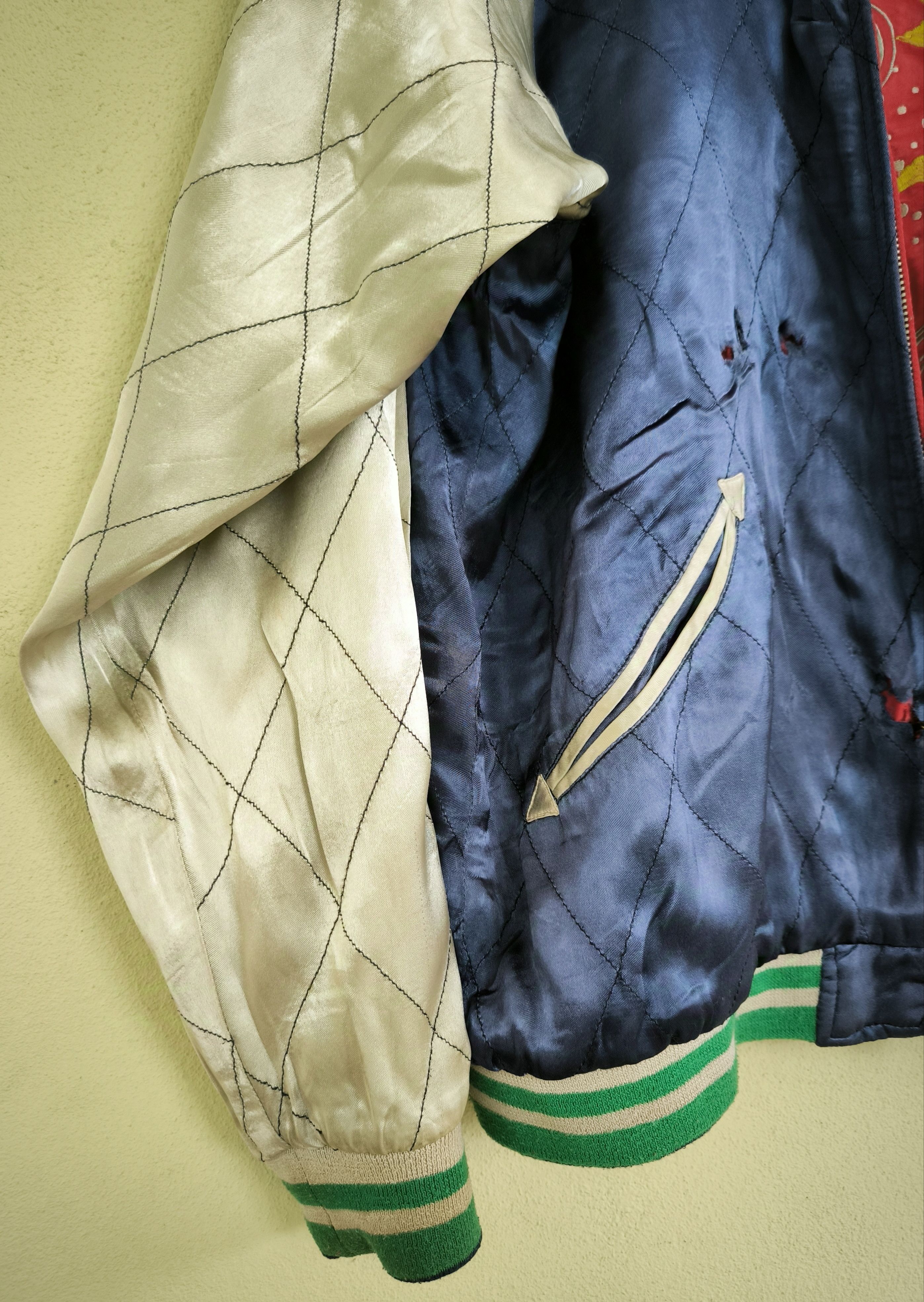 IOLANI Vtg IOLANI reversible Sukajan souvenir satin jacket Size US L / EU 52-54 / 3 - 12 Thumbnail
