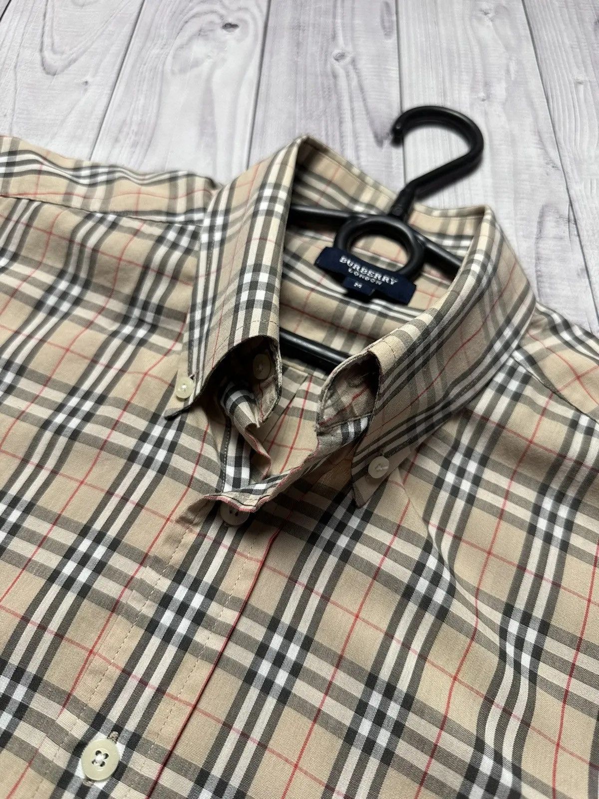 Burberry Vintage Burberry premium plaid logo shirt size M Size US M / EU 48-50 / 2 - 5 Thumbnail