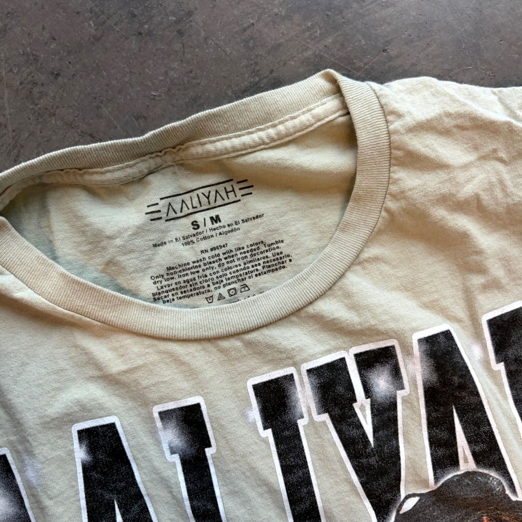Vintage VINTAGE Y2K Aaliyah Rap Tour Graphic Tee Beige Women’s S/M Shirt Men M Adult Medium Beige Aaliyah Tour Graphic Tee Women’s S/M Size M / US 6-8 / IT 42-44 - 3 Thumbnail
