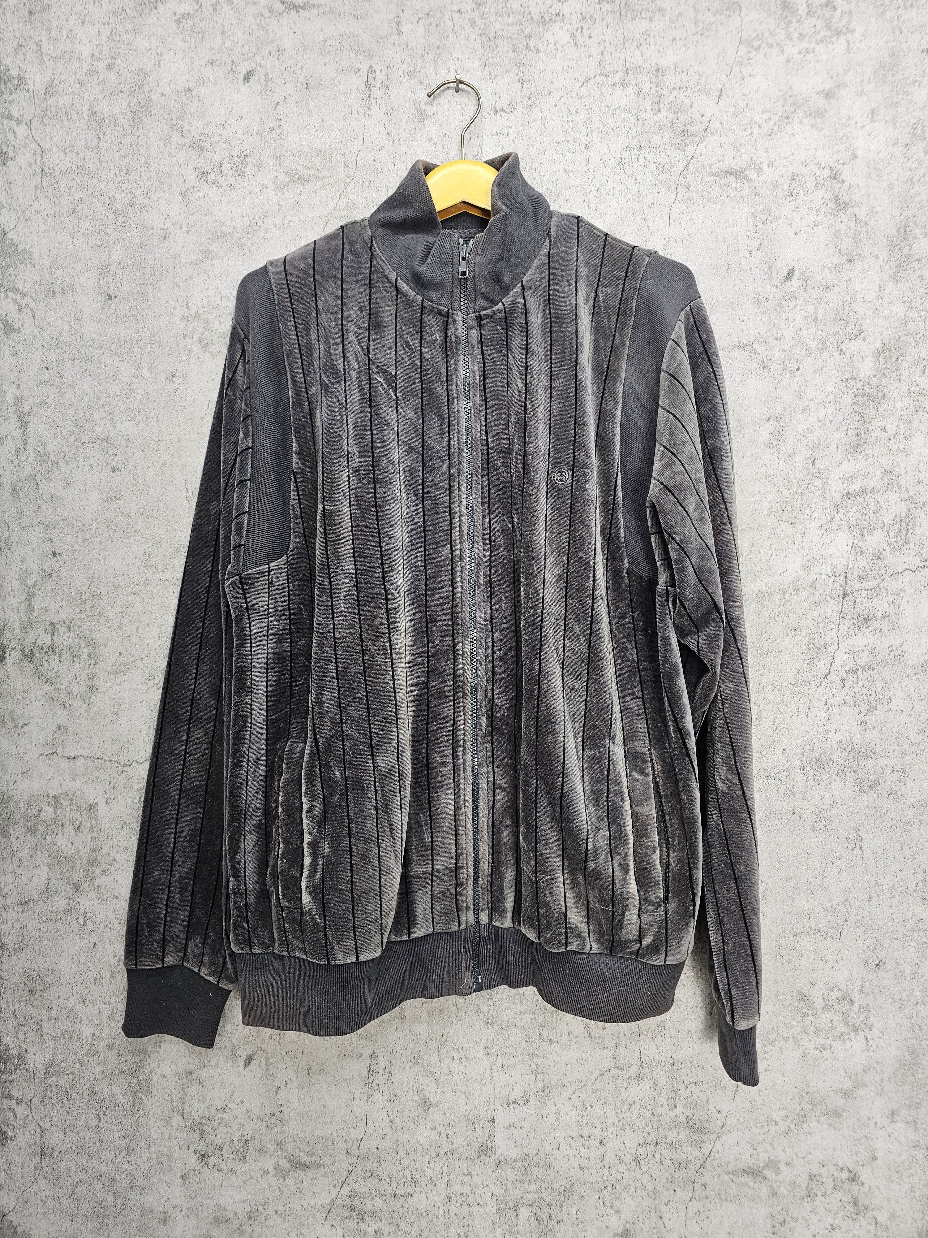 Other Vintage STUSSY Velvet Streetwear Training Jacket J0082 Size US L / EU 52-54 / 3 - 1 Thumbnail