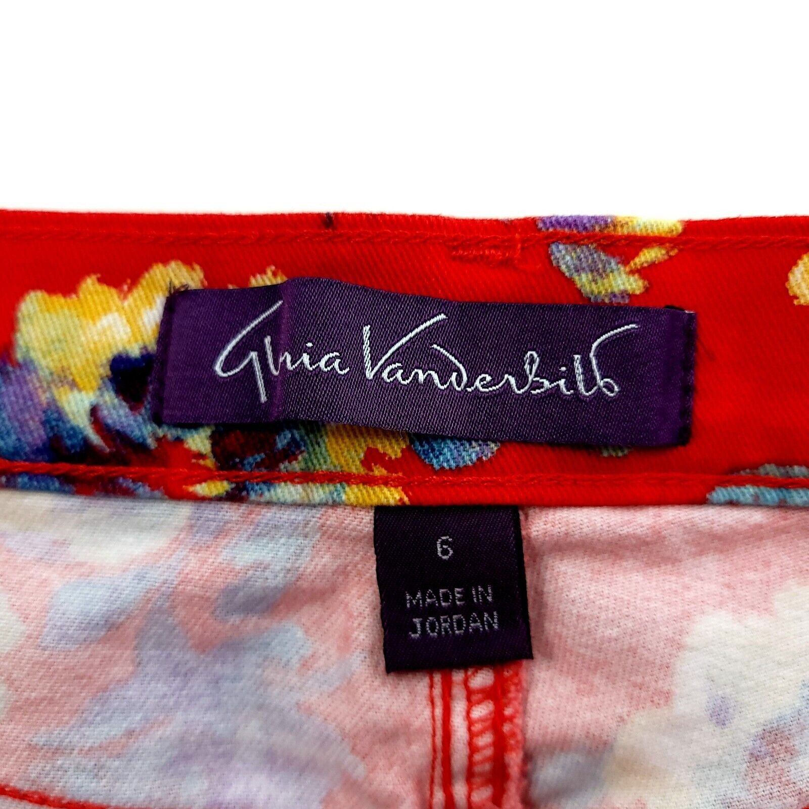 Gloria Vanderbilt Gloria Vanderbilt Amanda Red Purple Floral Denim Size 6 Aver Size 28" / US 6 / IT 42 - 6 Thumbnail