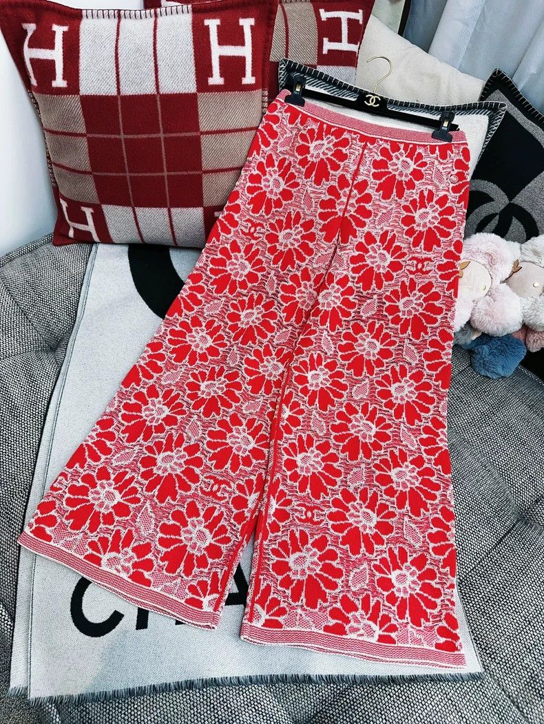 Chanel Chanel 20p red flower hollow knitted wide-leg trousers Size 26" / US 2 / IT 38 - 9 Thumbnail