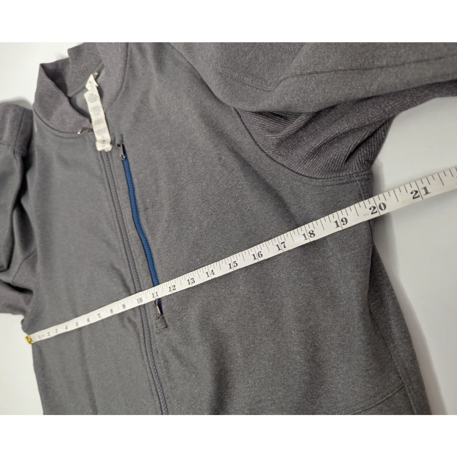 Lululemon Lululemon Six Pack Jacket Mens Size M Grey Full Zip Stretch Track Long Sleeve Activewear Jacket M Grey Six Pack Size US M / EU 48-50 / 2 - 7 Thumbnail