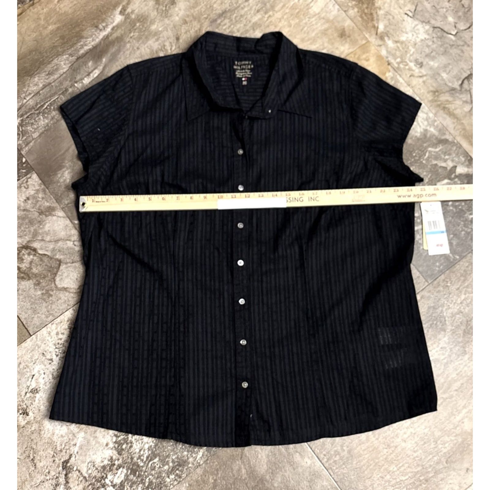 Tommy Hilfiger NWT Tommy Hilfiger Womens Shirt Button-Up Black Short Sleeve Cap Sleeve 20 Casual Sheer Knit Cotton Regular Image: 0-0-0-0-0-0 Size 3XL / US 20-22 - 3 Thumbnail