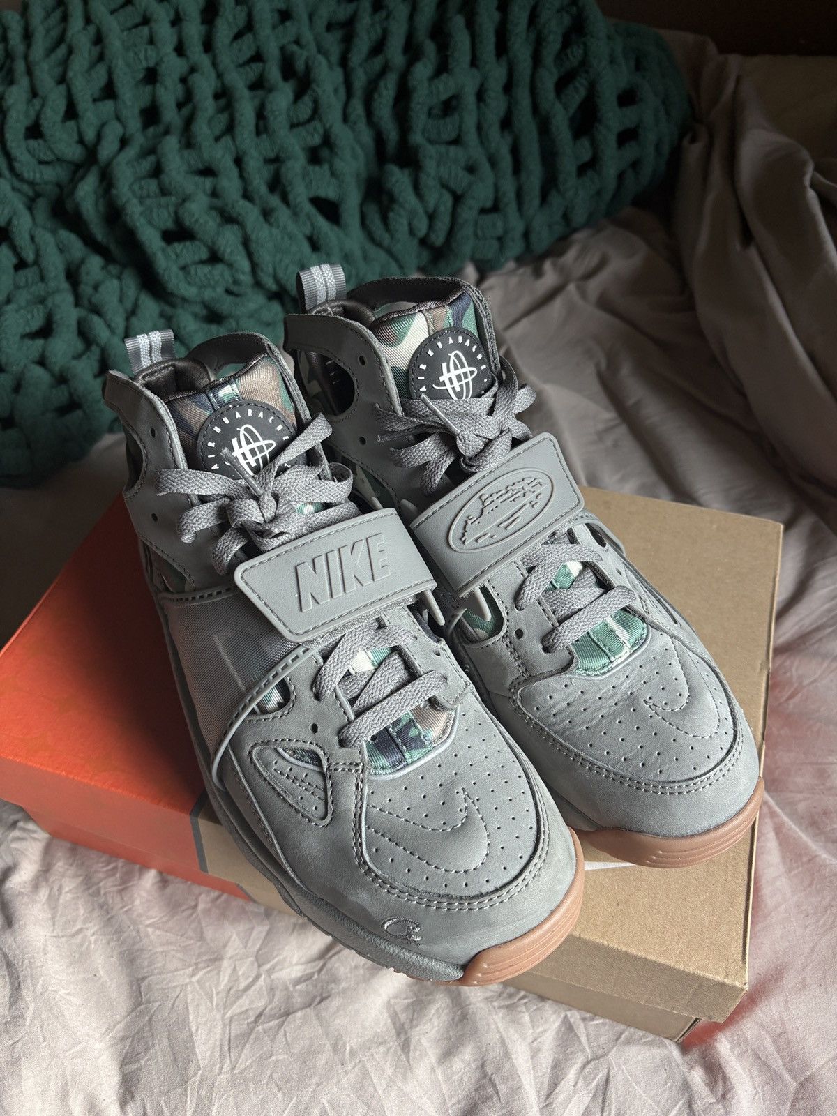 Corteiz × Nike "Nike x Corteiz" Air Huarache Size US 9 / EU 42 - 1 Thumbnail