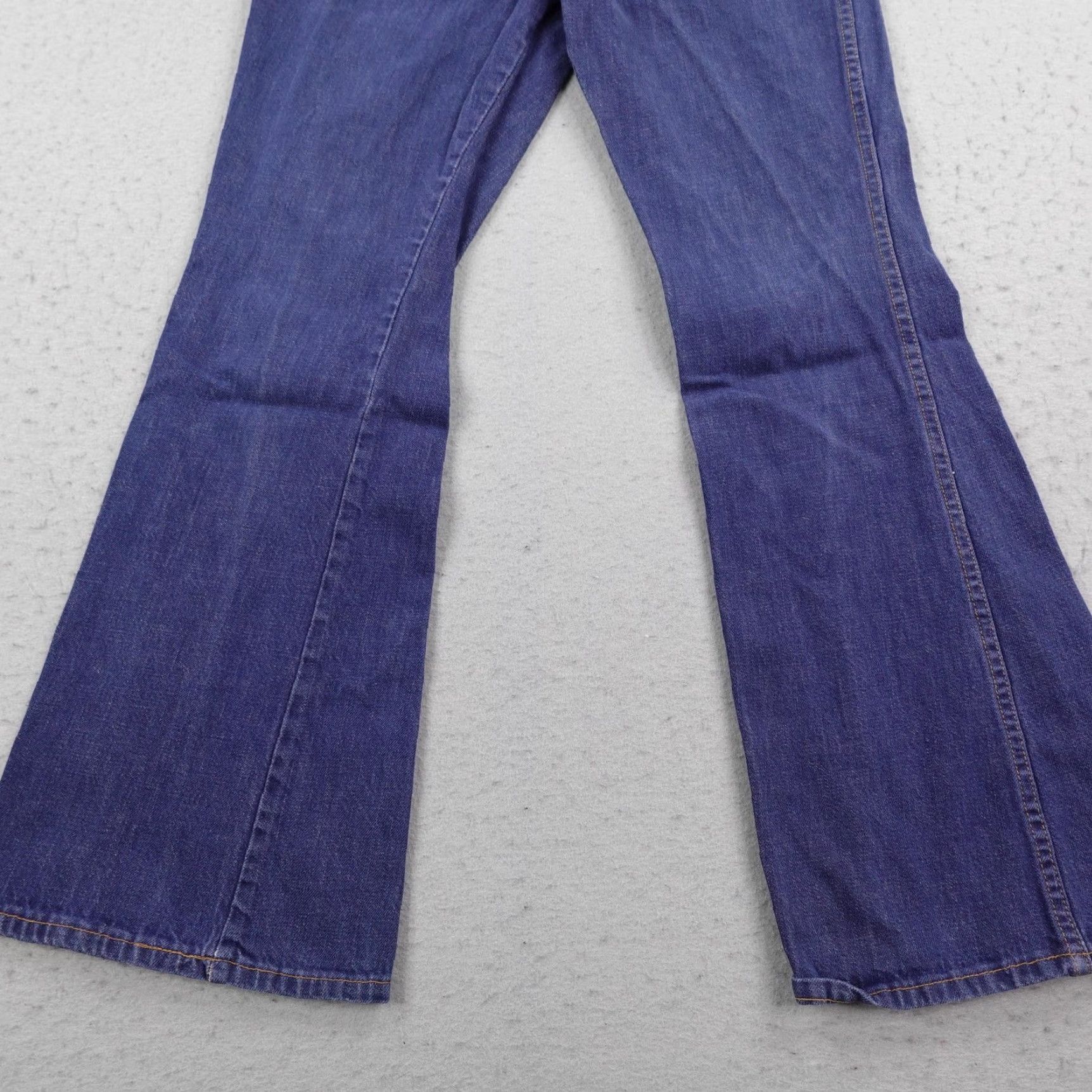 Levi's VINTAGE Levi's Jeans Womens 24x28 Blue DenimBootcut Flare White Tab Big E 70s Size 28" / US 6 / IT 42 - 3 Thumbnail