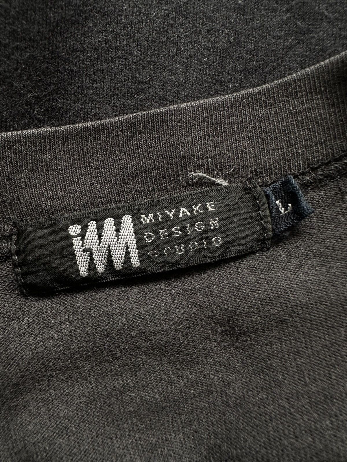 Issey Miyake 90's Issey Miyake [ Miyake Design Studio ] art tee Size US L / EU 52-54 / 3 - 14 Thumbnail
