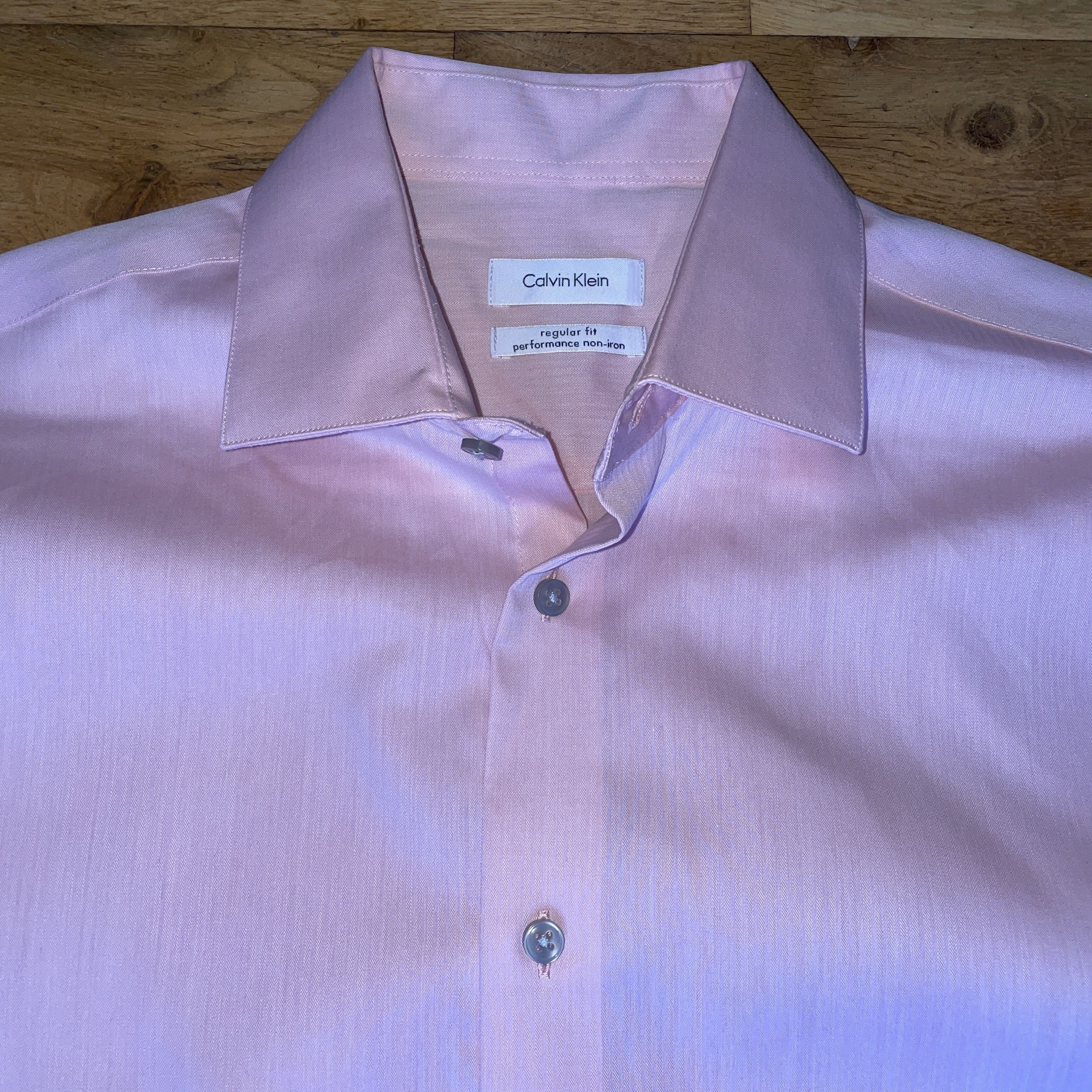 Calvin Klein Calvin Klein Men's Fashion Shirt Regular Fit Elegant Size L Size US L / EU 52-54 / 3 - 3 Thumbnail