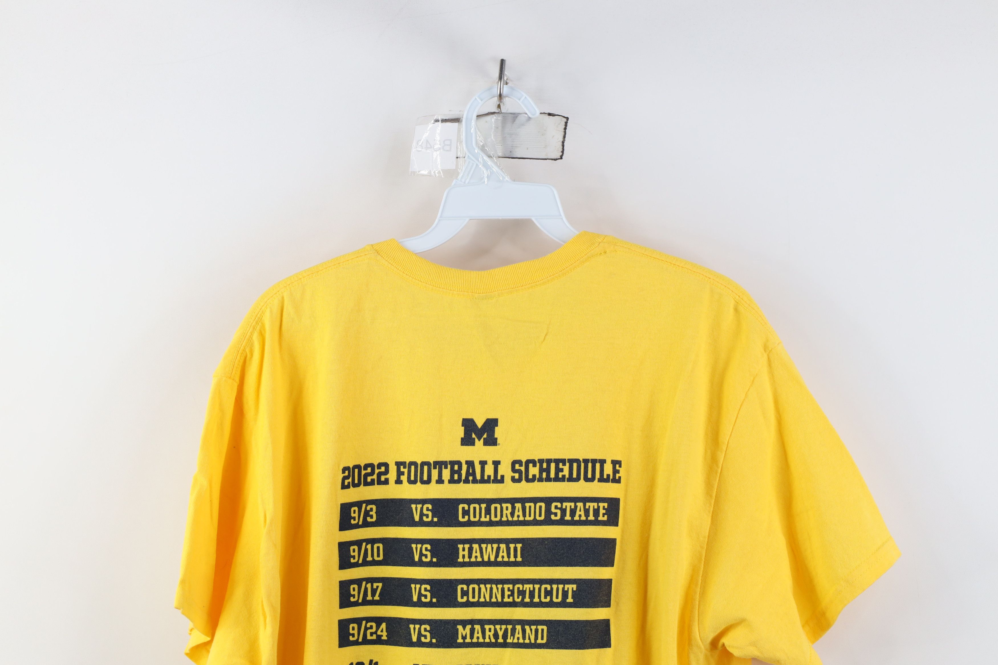 Vintage 2022 University of Michigan Football Short Sleeve T-Shirt Size US L / EU 52-54 / 3 - 10 Thumbnail