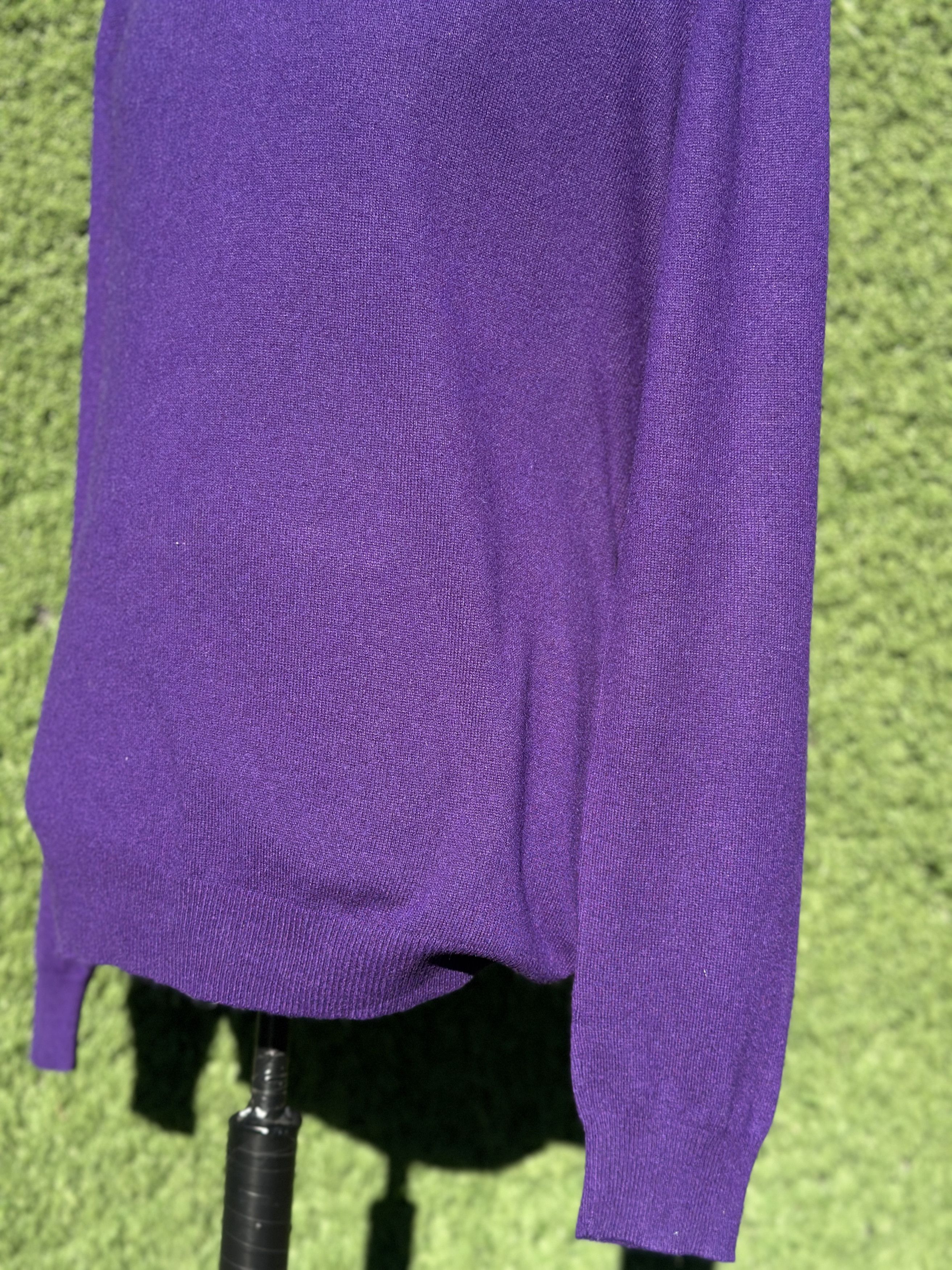 Prada Prada Men’s V-Neck Fine Wool Knit Sweater Size 52 IT L Size US L / EU 52-54 / 3 - 11 Thumbnail