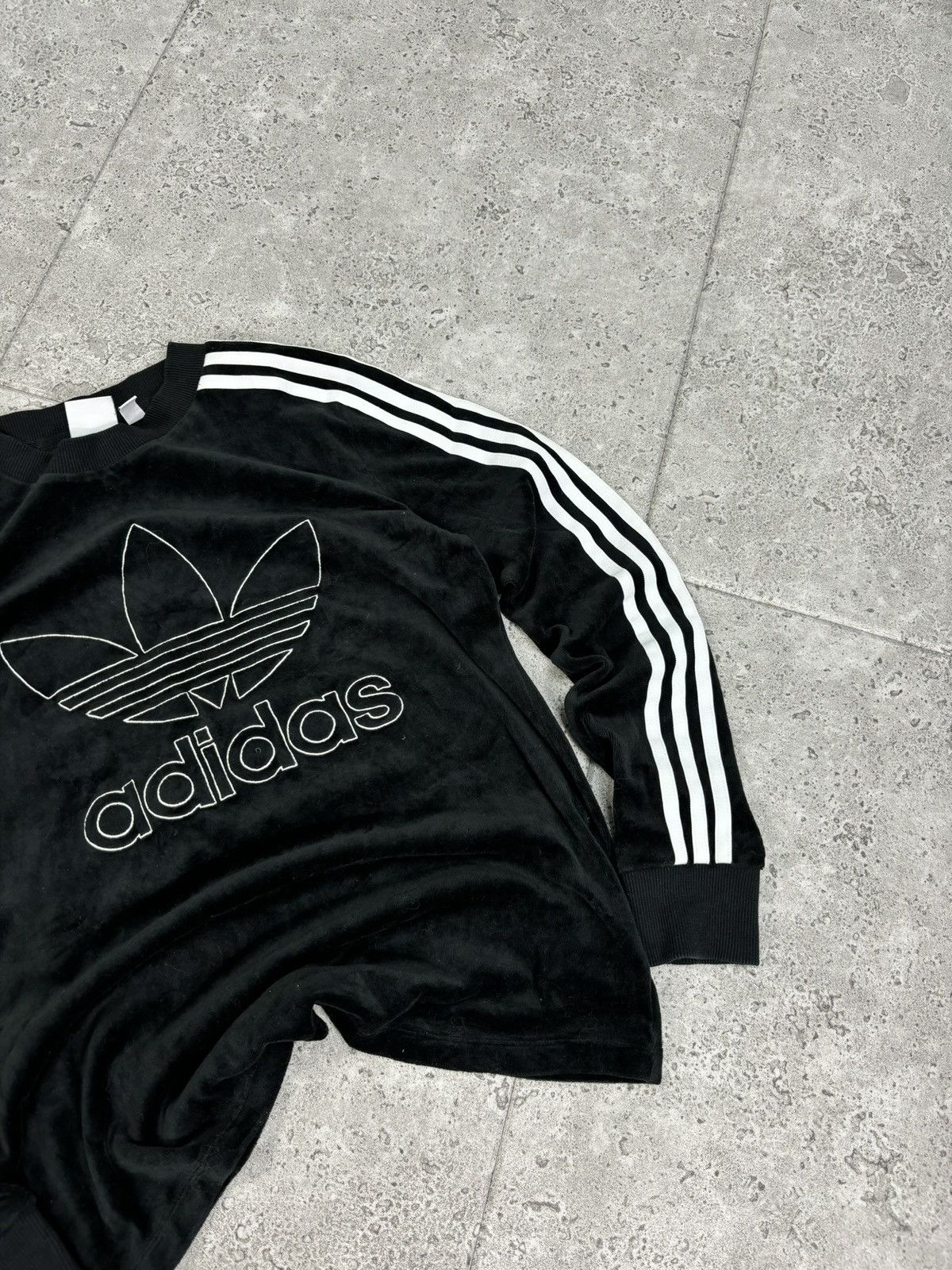 Adidas × Vintage Y2K Velor Crewneck Sweatshirt Adidas Big Logo 3 Stripes 00s Size US S / EU 44-46 / 1 - 2 Thumbnail