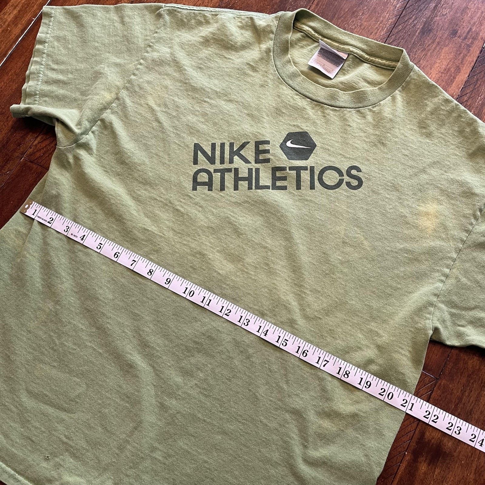 Nike Nike Athletics Shirt Mens Large Green Sports Graphic Tee Size US L / EU 52-54 / 3 - 9 Thumbnail