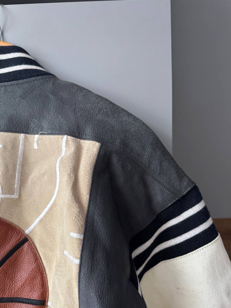 Michael Hoban Vintage Michael Hoban Basketball 80s Leather Jacket Size US L / EU 52-54 / 3 - 14 Thumbnail