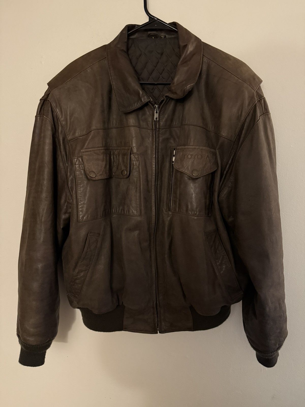 Vintage Vintage Brown Leather Toyota Flight Jacket Size US L / EU 52-54 / 3 - 3 Thumbnail