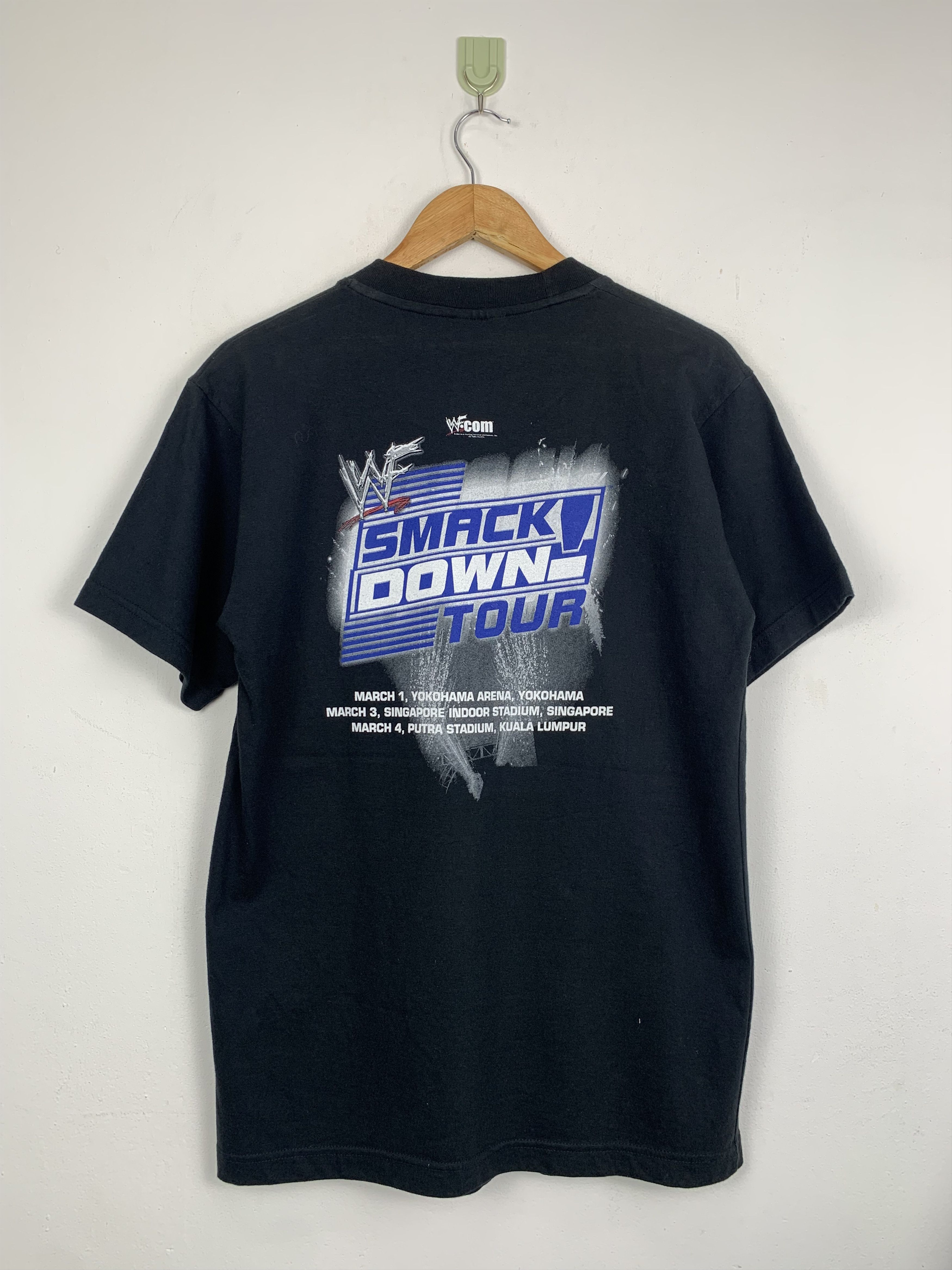 Vintage × WWF Vintage 2002 The Rock Smack Down Asia Tour TA0296 Size US S / EU 44-46 / 1 - 3 Thumbnail
