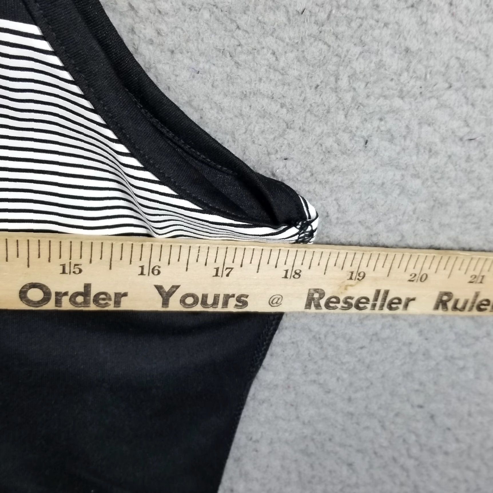 Nike Nike Dri-Fit Tank Top Women Medium Sleeveless Racerback Black - Tennis, Pickleball Shirt, Breathable, Lightweight, Nike Tank Top M Women Size M / US 6-8 / IT 42-44 - 7 Thumbnail