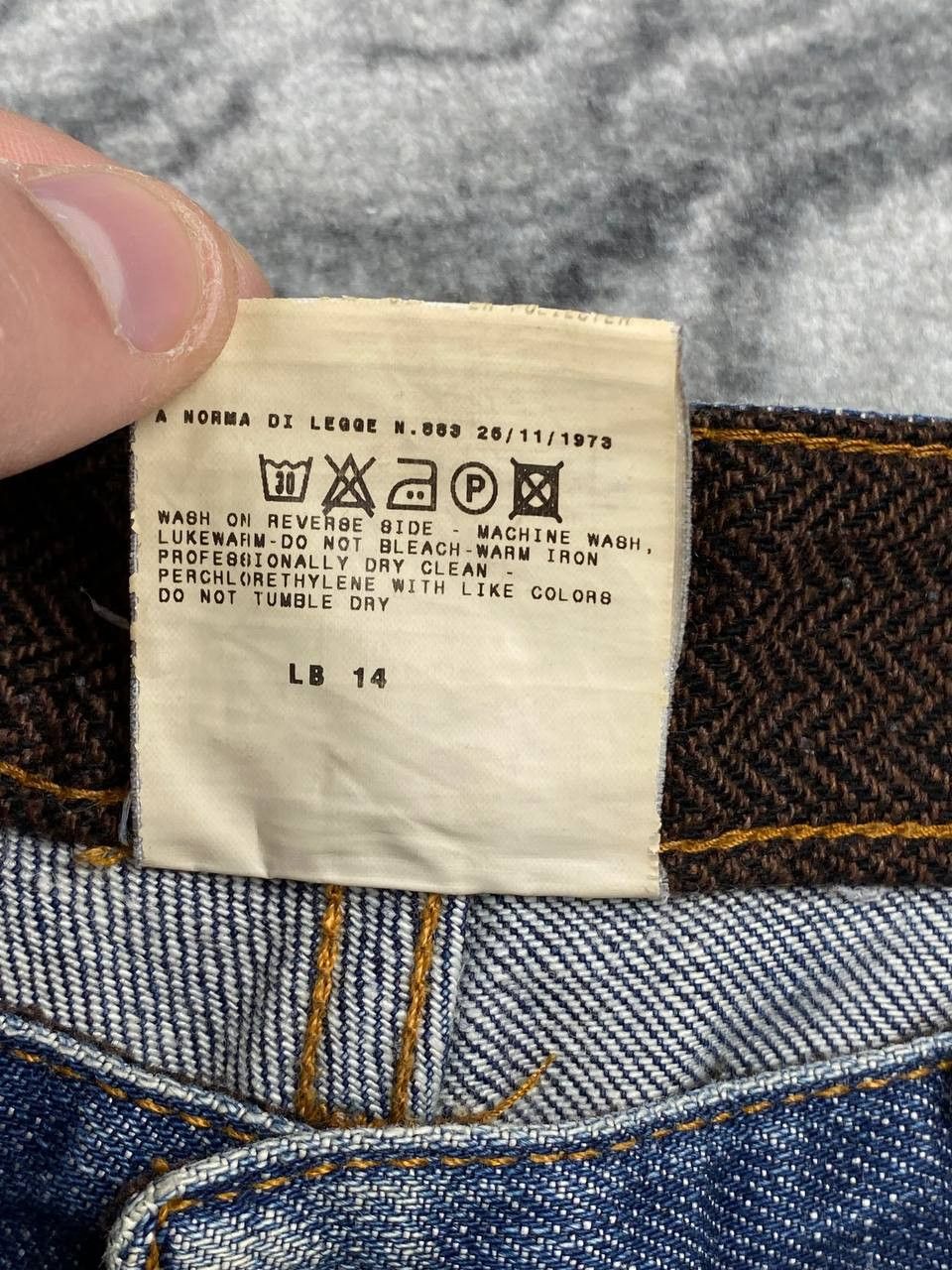 Dolce & Gabbana Vintage Dolce Gabbana Denim Jeans Metal Logo Men Size 32 Size US 32 / EU 48 - 15 Thumbnail