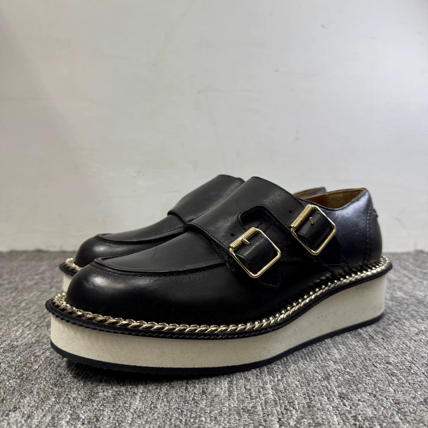 Givenchy Givenchy Chain Leather Shoes EUR 39 Size US 6 / EU 39 - 1 Thumbnail