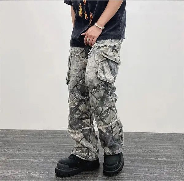 Japanese Brand × Jean × Vintage Technical Camouflage Cargo Pant Size US 32 / EU 48 - 1 Thumbnail