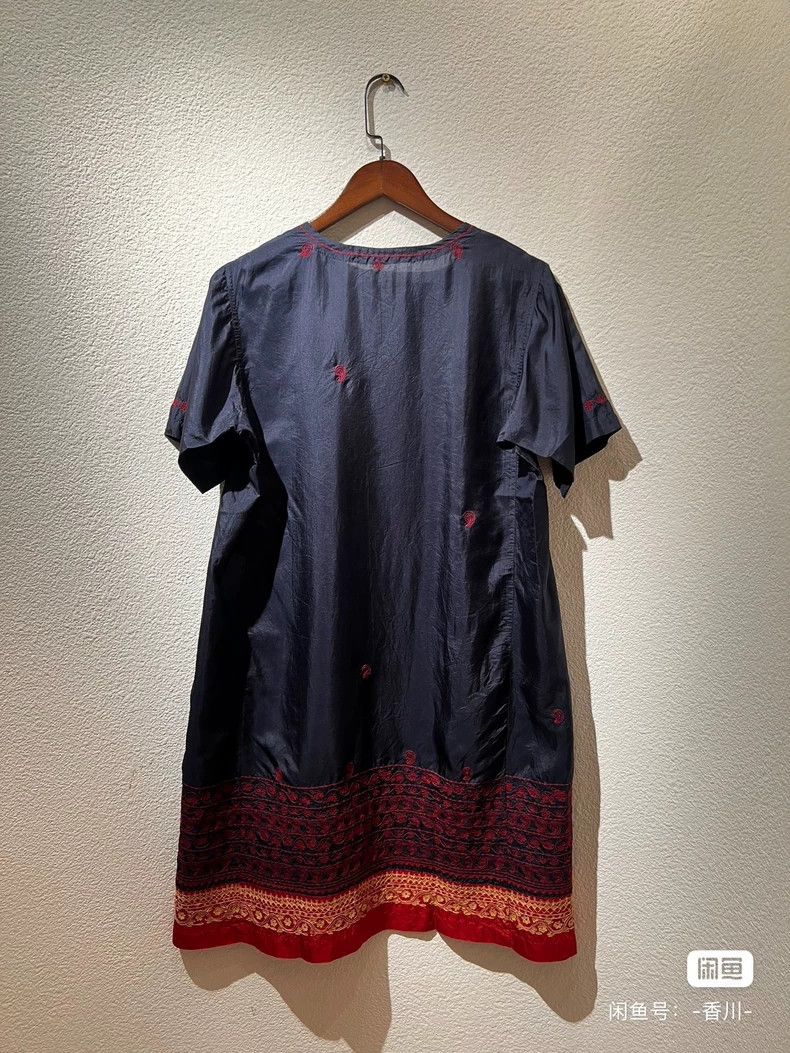 Issey Miyake Issey Miyake size:2 Dark blue silk embroidered dress Size XS / US 0-2 / IT 36-38 - 2 Thumbnail