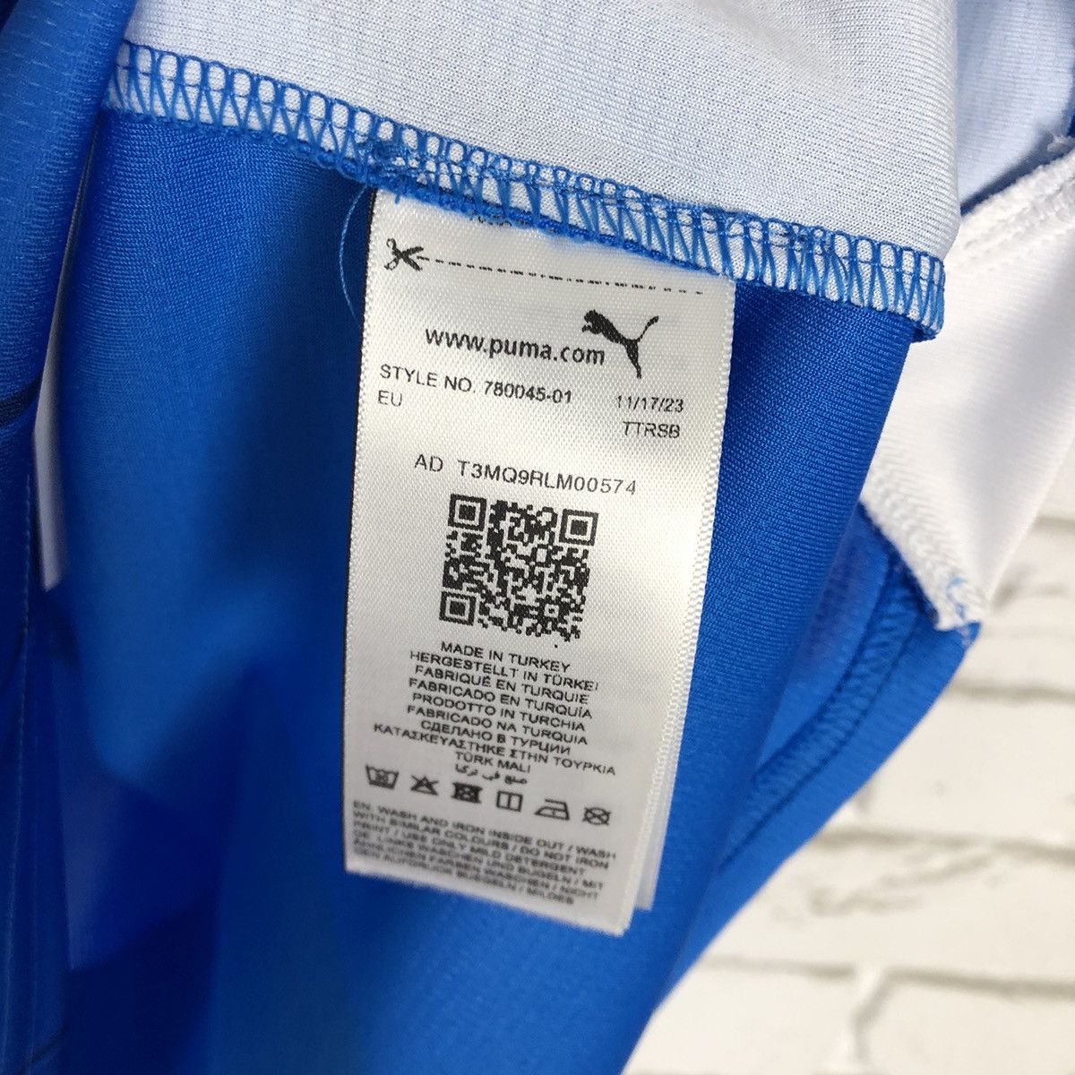 Puma Al Hilal #10 Neymar Jr 2023 2024 home soccer jersey Size US M / EU 48-50 / 2 - 6 Thumbnail