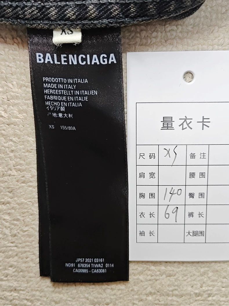 Balenciaga Balenciaga Painted Graffiti Double B Luminous Denim Jacket Size US XS / EU 42 / 0 - 5 Thumbnail