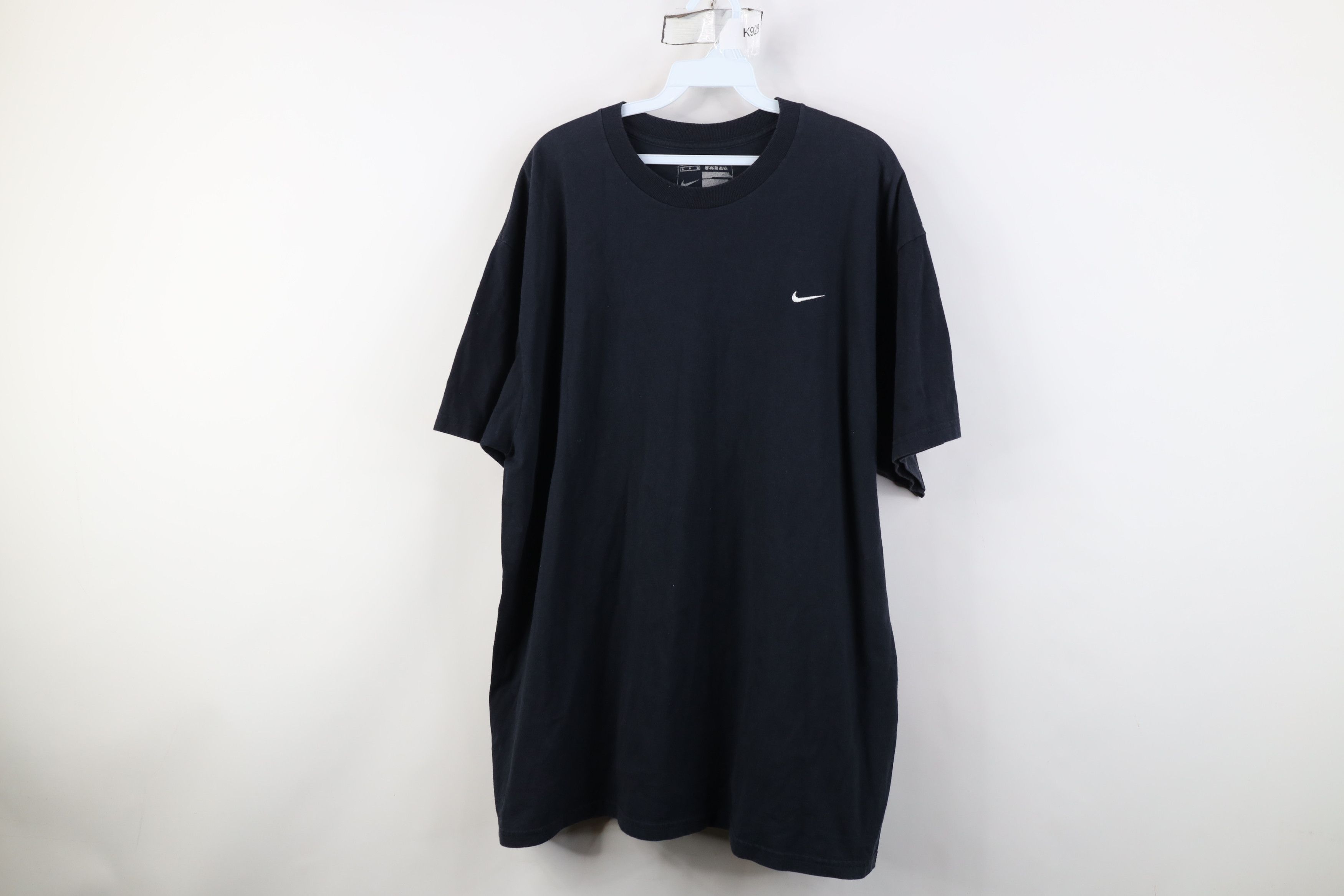 Nike Vintage Nike Mini Swoosh Short Sleeve T-Shirt Navy Blue Size US XL / EU 56 / 4 - 1 Thumbnail