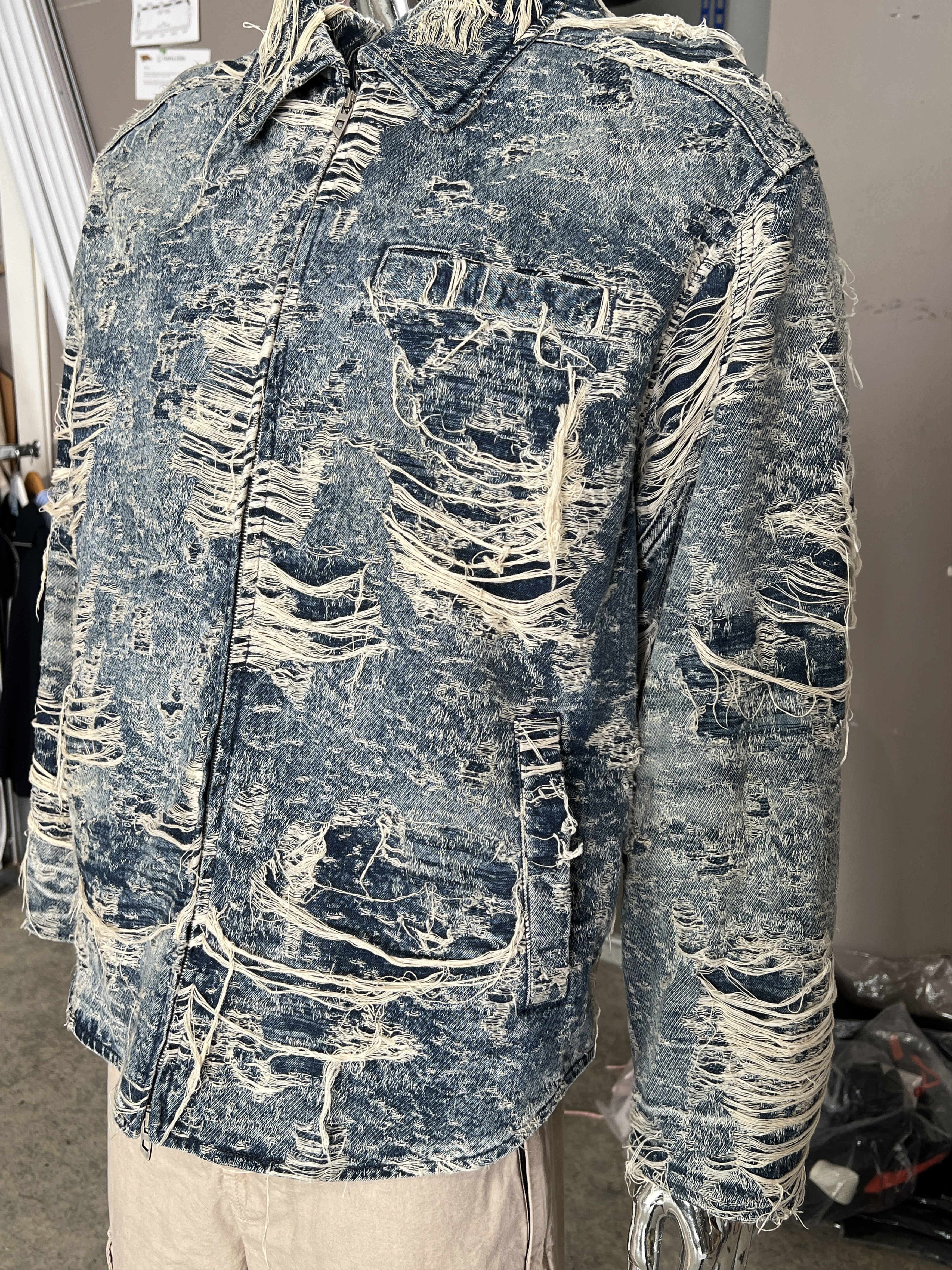 Diesel Diesel distressed denim jacket D-Ivar Size US S / EU 44-46 / 1 - 5 Thumbnail