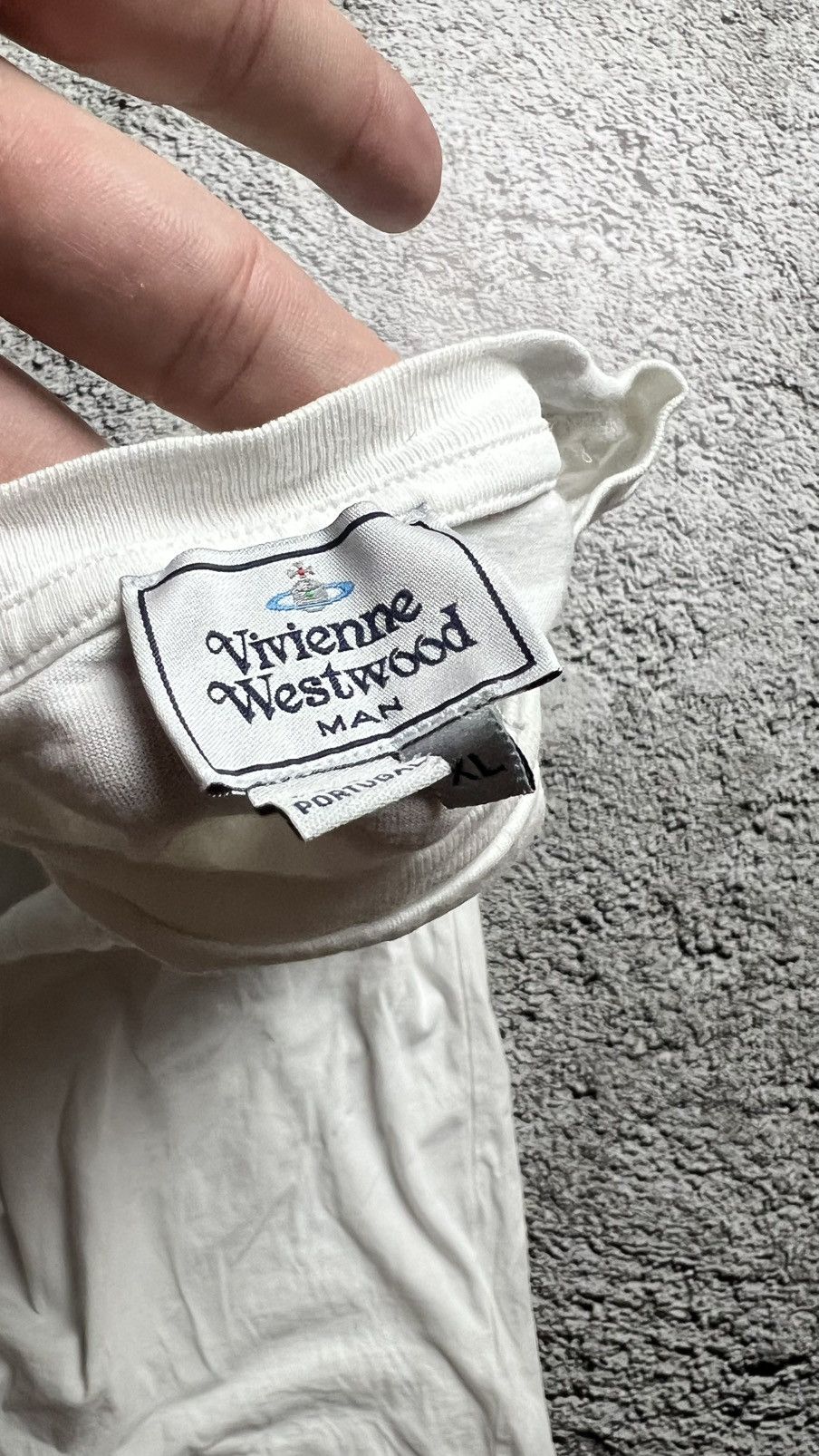 Vivienne Westwood Vivienne Westwood small logo tee size XL fits on L Size US L / EU 52-54 / 3 - 6 Thumbnail