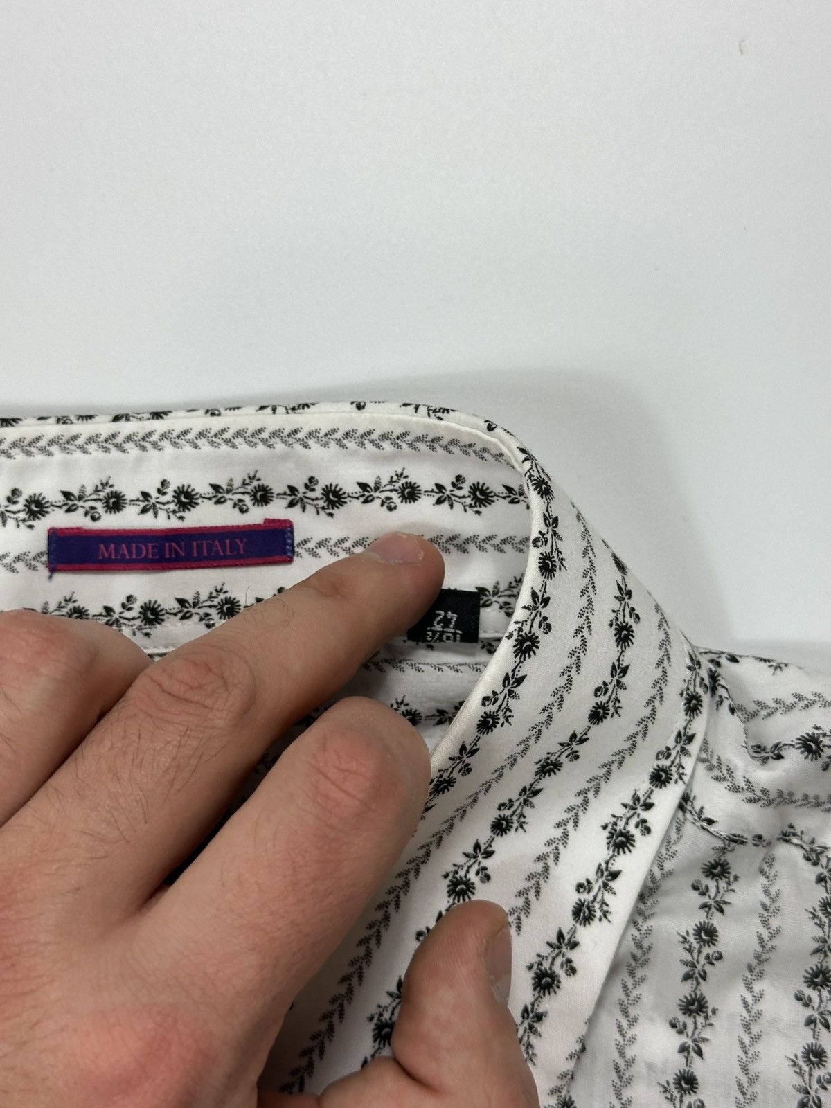 Paul Smith Paul Smith Monogram Dress Shirt 42/16 Size Italy Size US L / EU 52-54 / 3 - 11 Thumbnail