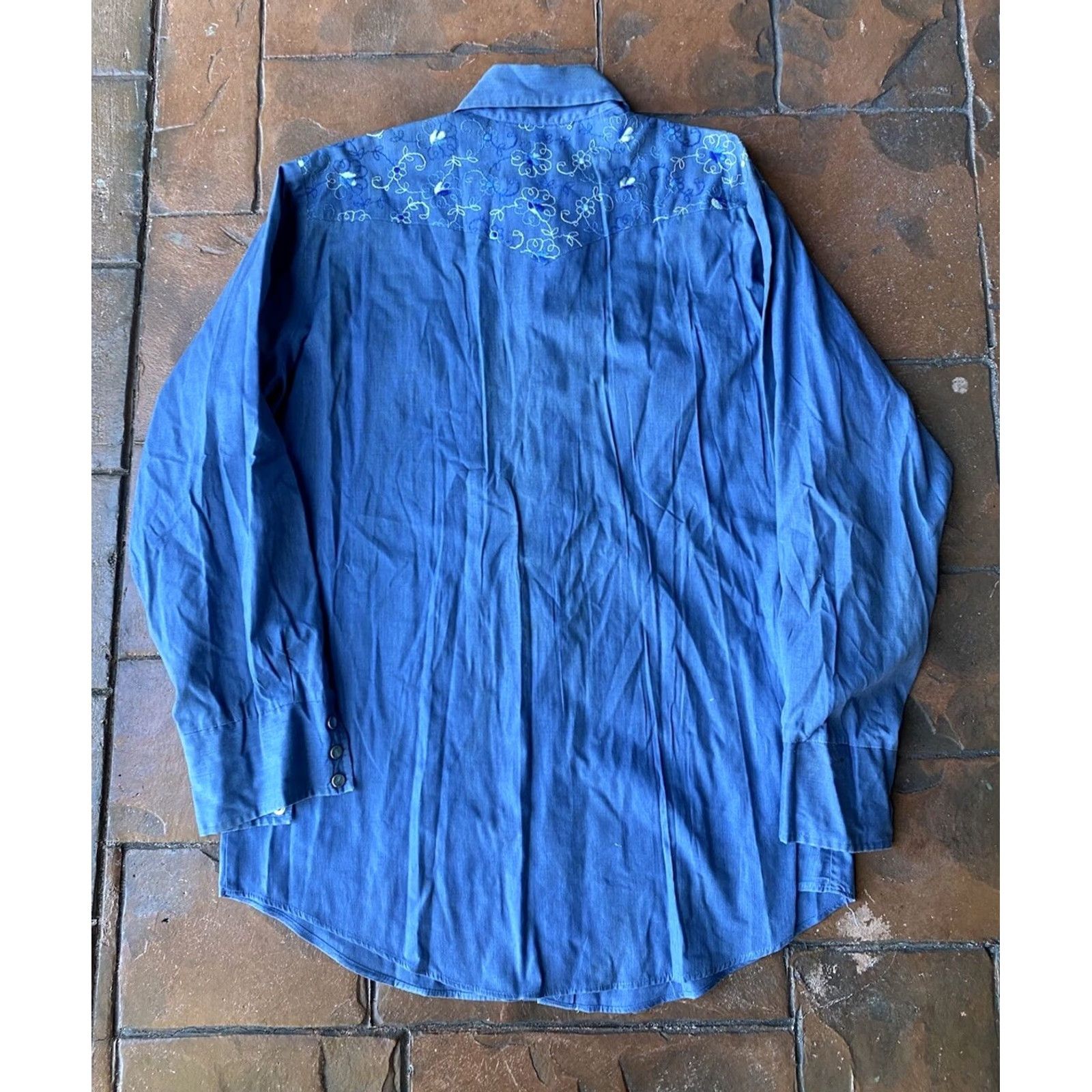 Sears VINTAGE Sears Western Wear Pearl Snap Cowboy Shirt XL Embroidered 17-17.5 Black Long Sleeve Rockabilly Casual Mens Size US XL / EU 56 / 4 - 4 Thumbnail