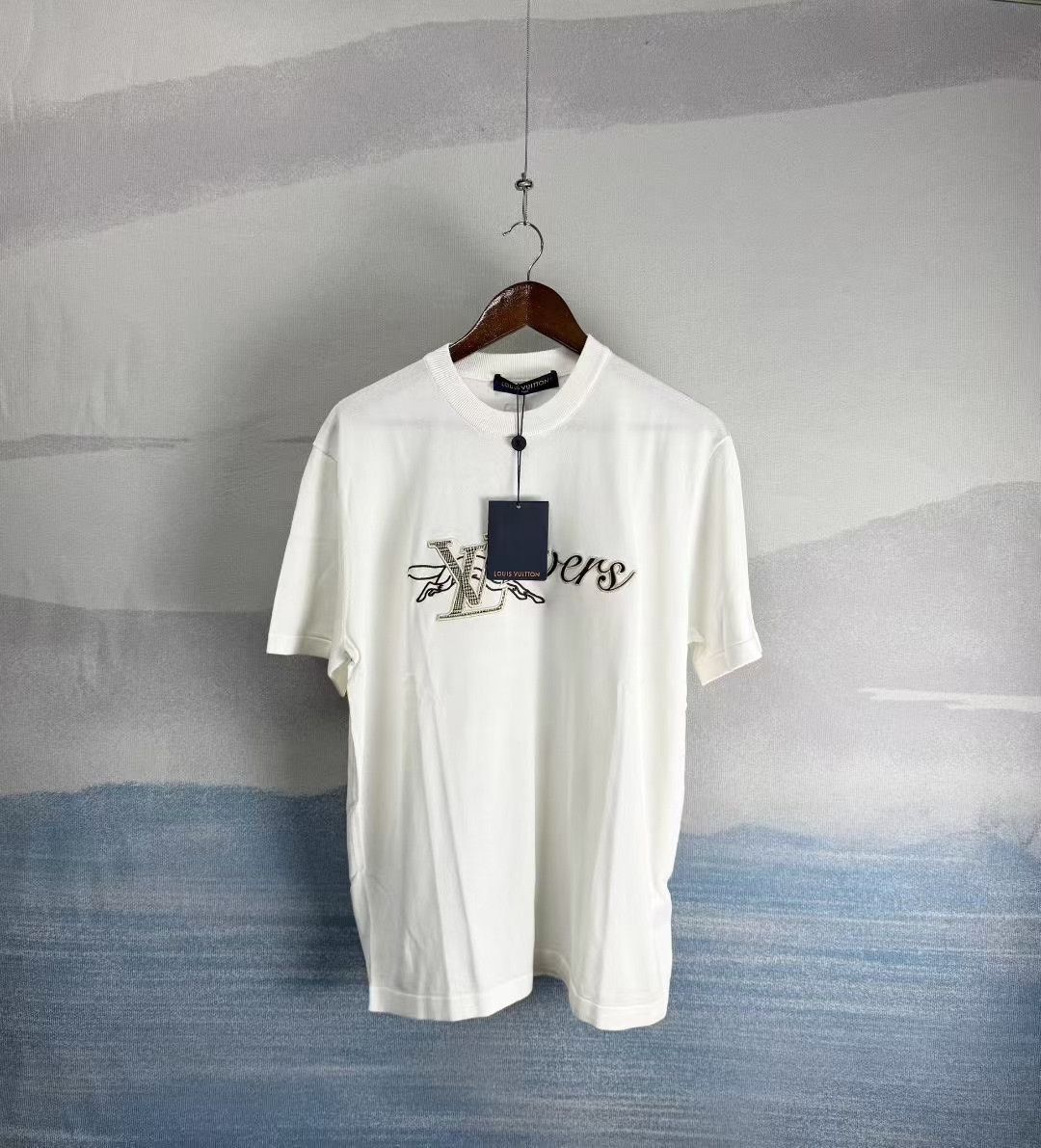 Louis Vuitton Louis Vuitton White Fox Letter Embroidery Tee Size US L / EU 52-54 / 3 - 1 Thumbnail