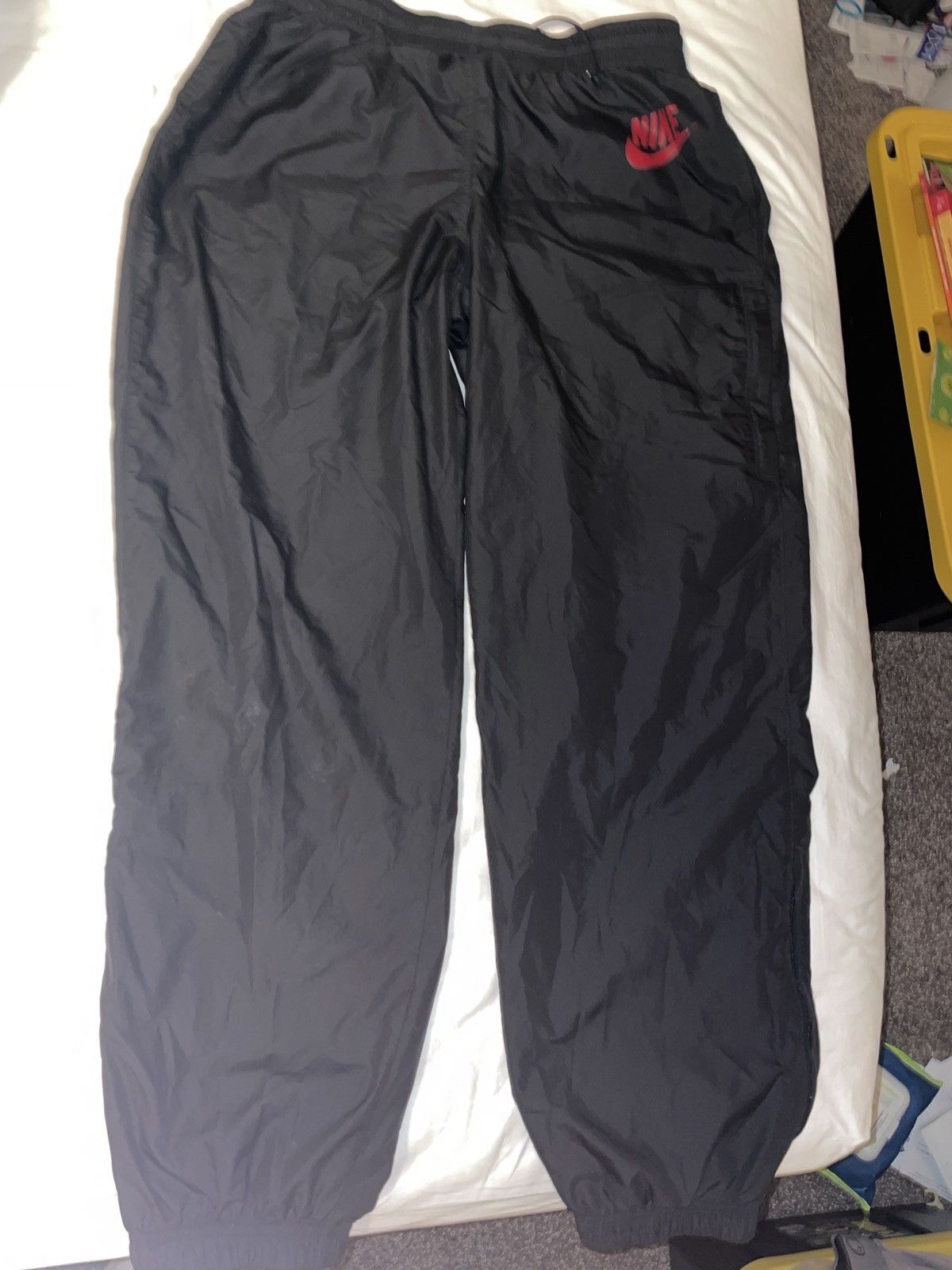 Nike Nike sweatpants size XL Black Size US 34 / EU 50 - 1 Thumbnail