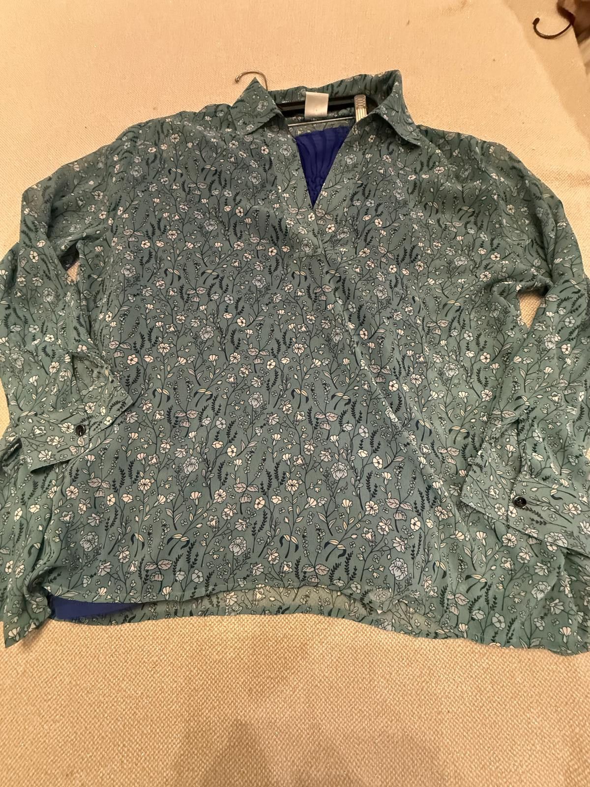 Other Cabi Women's Floral Print Long Sleeve Blouse Size S Size S / US 4 / IT 40 - 1 Thumbnail