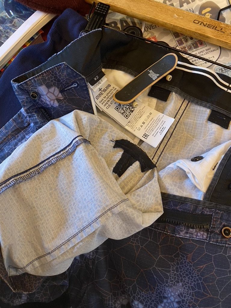 Stone Island SS19 Stone Island Type RE-T Thermosensitive Camo Trousers Size US 31 - 11 Thumbnail