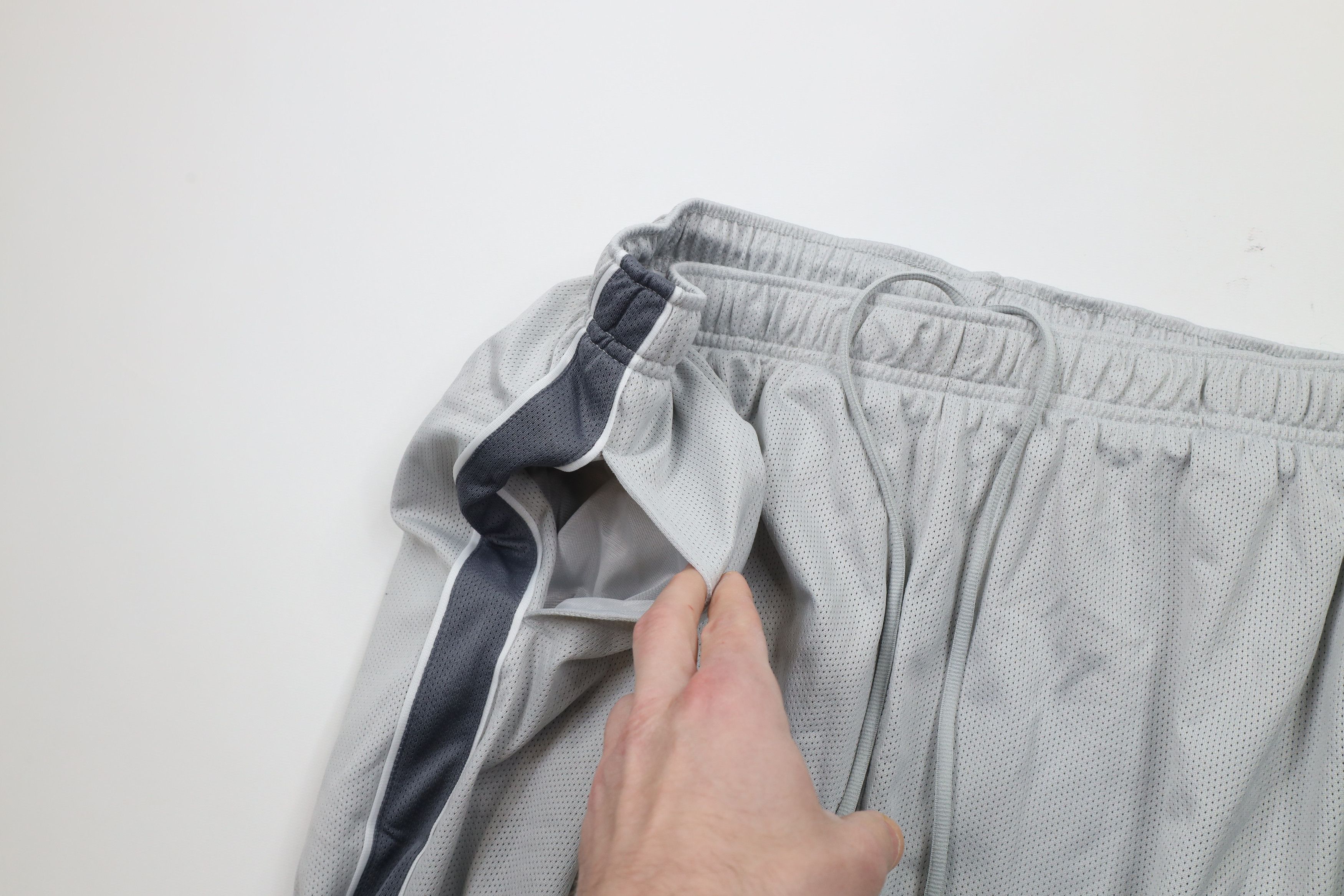 Vintage Vintage 90s Streetwear Lined Wide Leg Mesh Sweatpants Gray Size US 38 / EU 54 - 6 Thumbnail