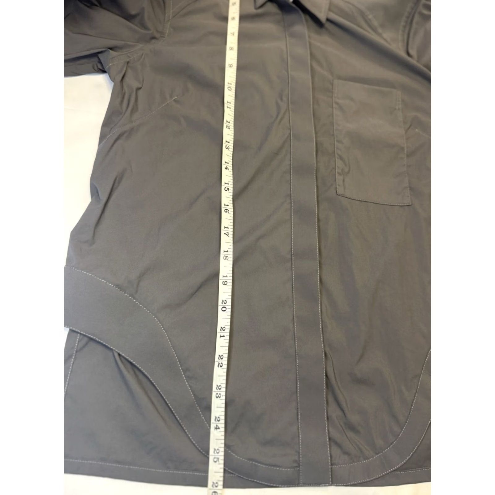 Lululemon Lululemon Urbanite Shirt Button-Up Gray Women’s 8 Vintage No Flawed Delamination Shoulder Break Size M / US 6-8 / IT 42-44 - 6 Thumbnail