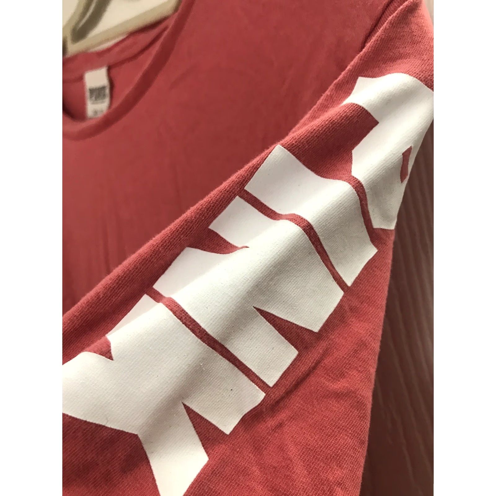 Victoria's Secret VINTAGE Victoria's Secret PINK CAMPUS POCKET T-SHIRT XS Womens Red Graphic Tee Pocket Scoopneck Short Sleeve Girls Womens Size XS / US 0-2 / IT 36-38 - 4 Thumbnail