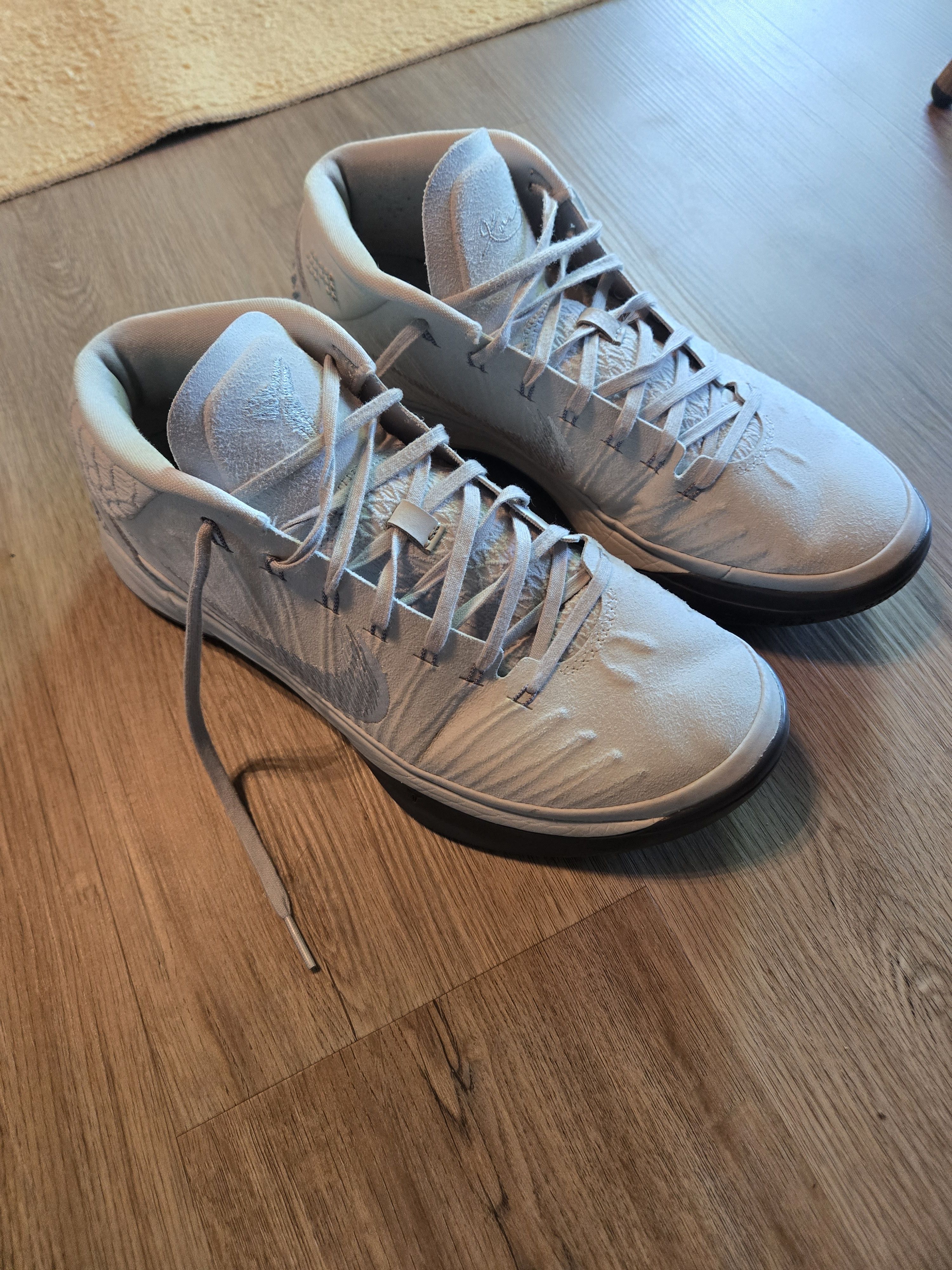 Nike Nike Kobe A.D. Mid - Pure Platinum Size US 9 / EU 42 - 1 Thumbnail