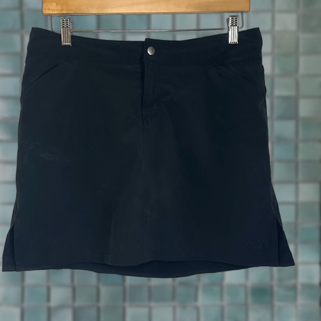 The North Face The North Face Apex Skort Black Logo Golf Tennis Pockets AHYD Women's 8 Skirt Short Womens Black Logo Pockets 8 Size 30" / US 8 / IT 44 - 1 Thumbnail