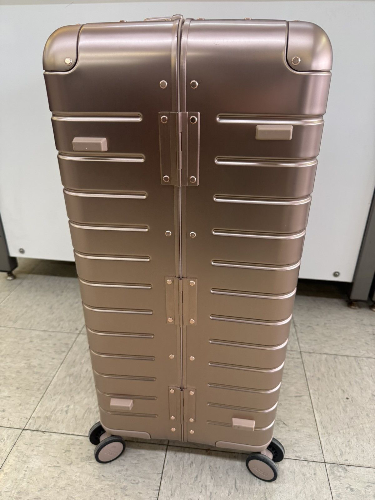 Away Travel Rose Gold Luggage/Suitcase Away In Large Size ONE SIZE - 4 Thumbnail