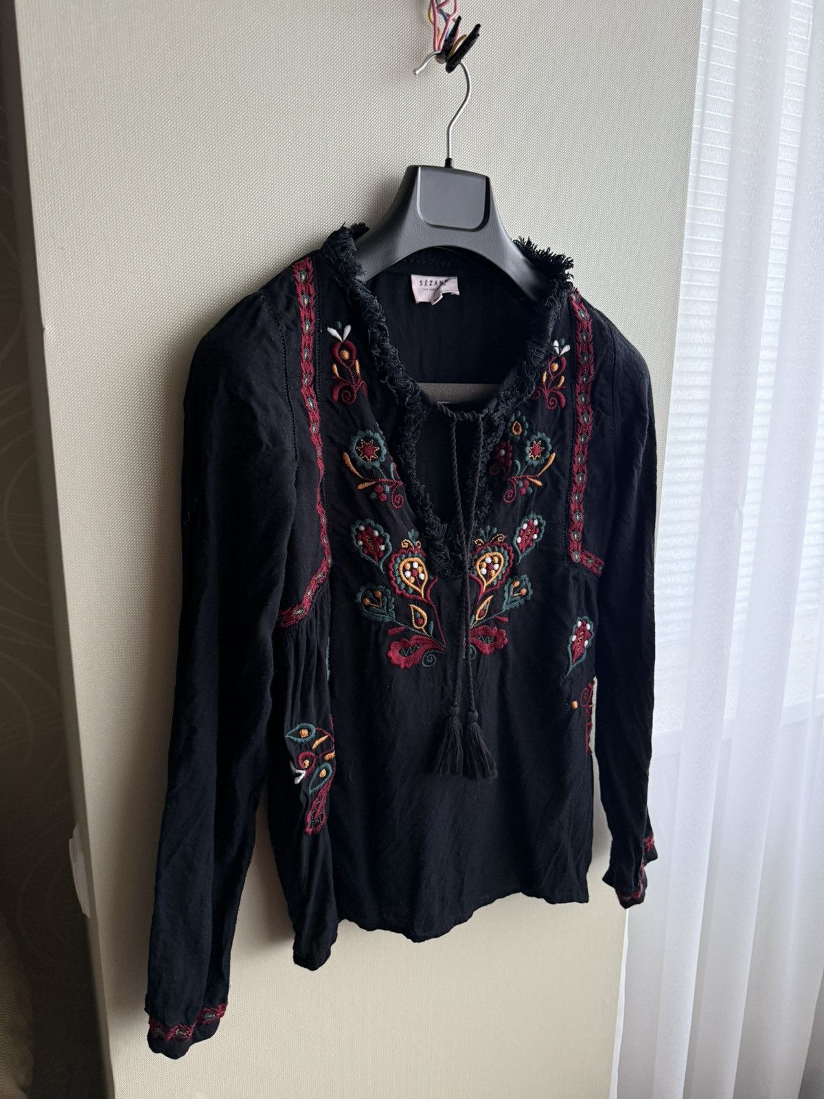 Sezane SéZane black blouse sezane embroidered Size 38 Size M / US 6-8 / IT 42-44 - 2 Thumbnail