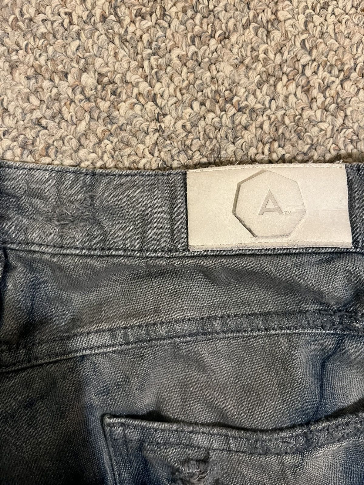 Alchemist Alchemist Sky Fallin Jeans with piercings distressing 31 Size US 31 - 7 Thumbnail