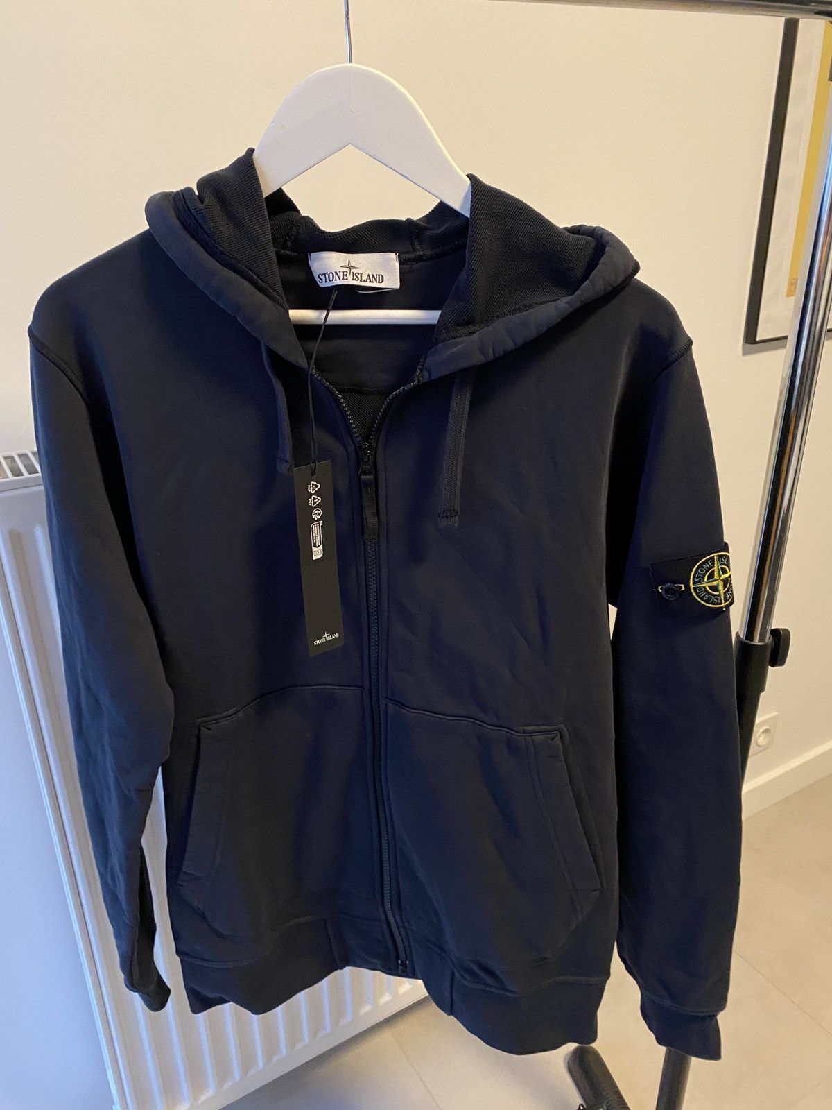 Stone Island new stone island sweat jacket hoodie size L Size US L / EU 52-54 / 3 - 1 Thumbnail
