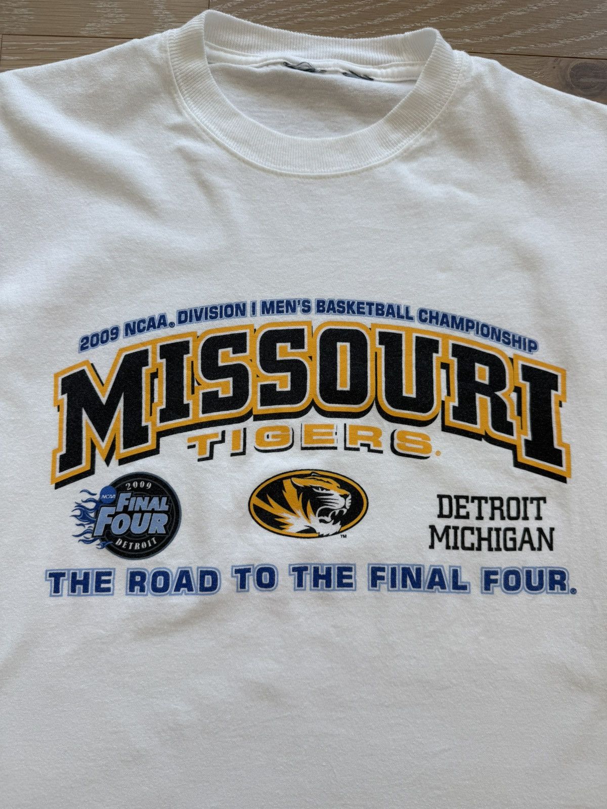 NCAA Missouri Tigers 2009 Final Four Championship Shirt Size US M / EU 48-50 / 2 - 2 Thumbnail