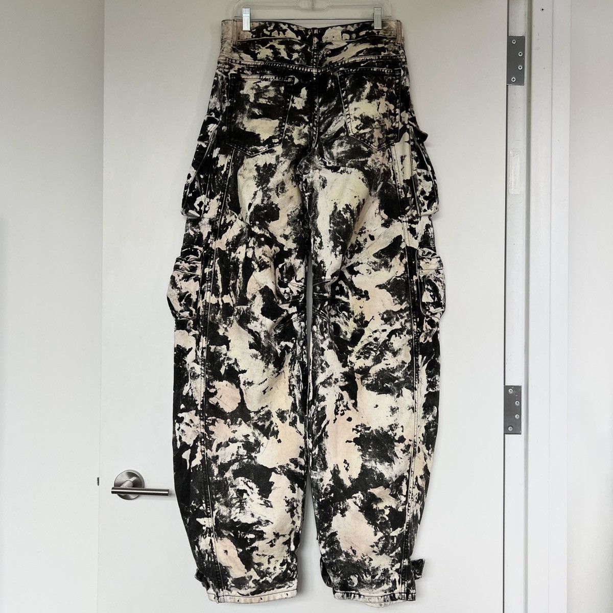 The Attico The Attico black cream abstract print wide leg cargo pants Size 27" / US 4 / IT 40 - 9 Thumbnail