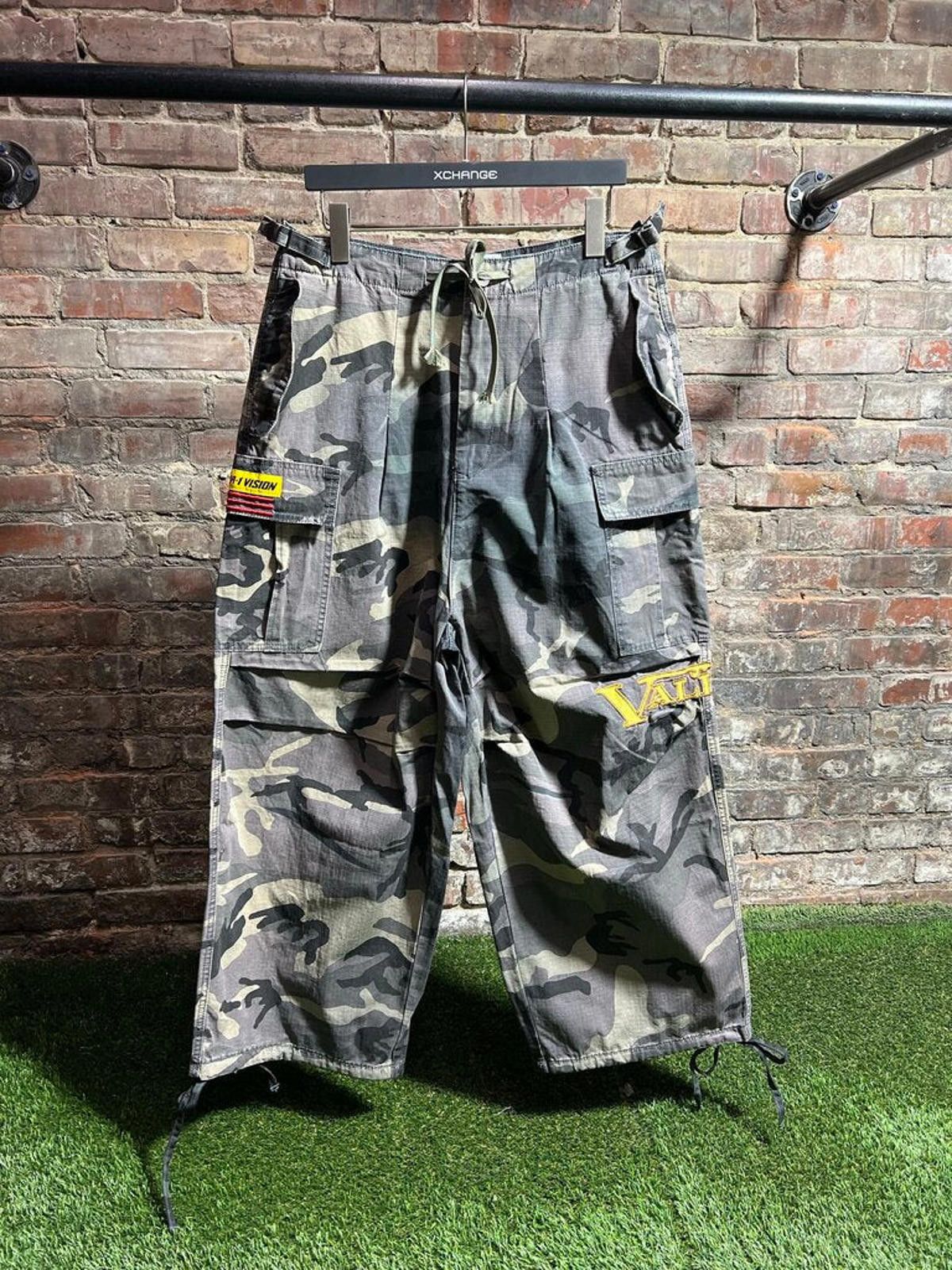 Vale Vale State Black Camo Cargo Pants Sz. 34 Size ONE SIZE - 1 Thumbnail