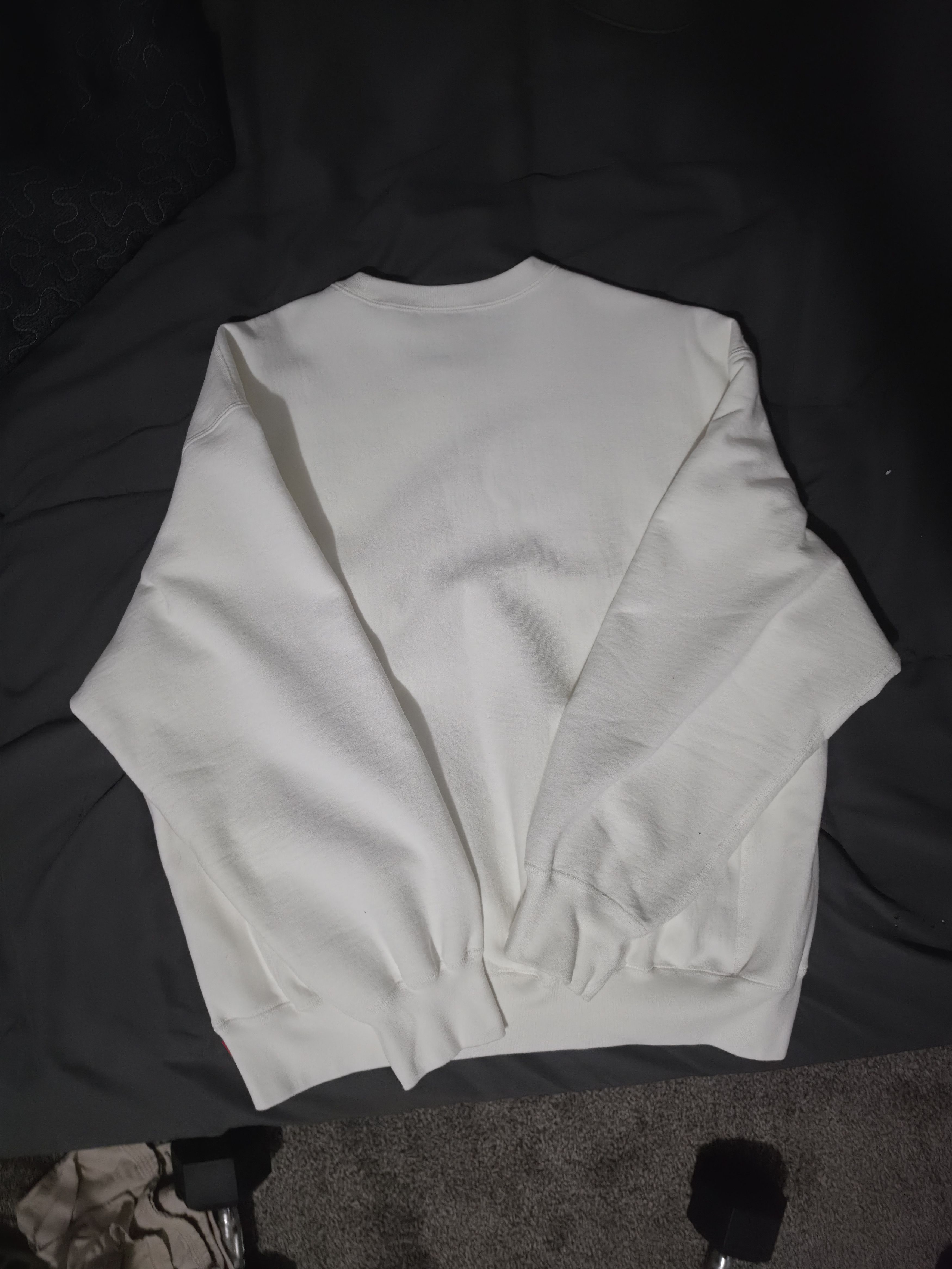Supreme SS25 Supreme white washed box logo crewneck L Size US L / EU 52-54 / 3 - 2 Thumbnail